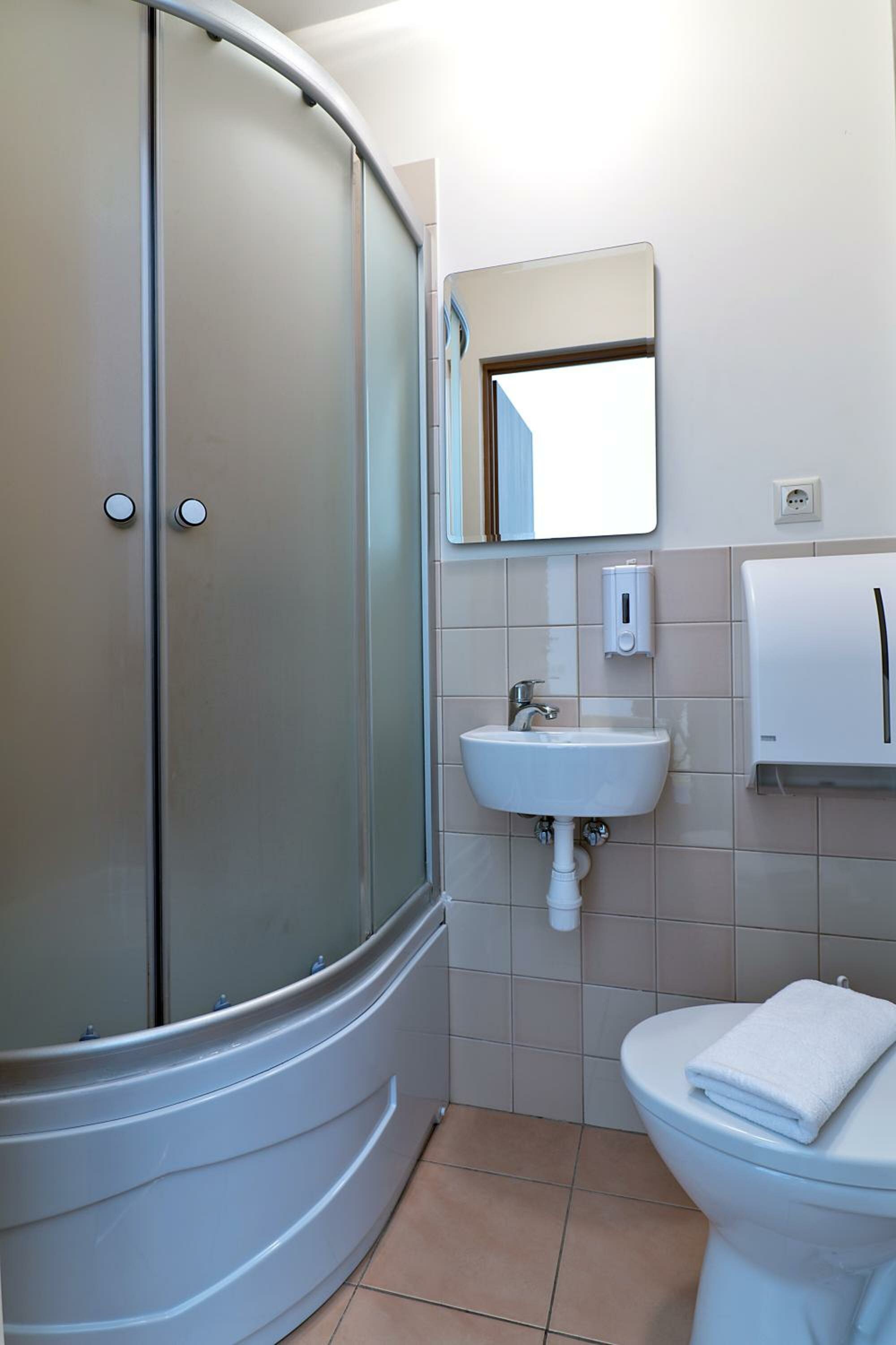 Triple Room with Shower