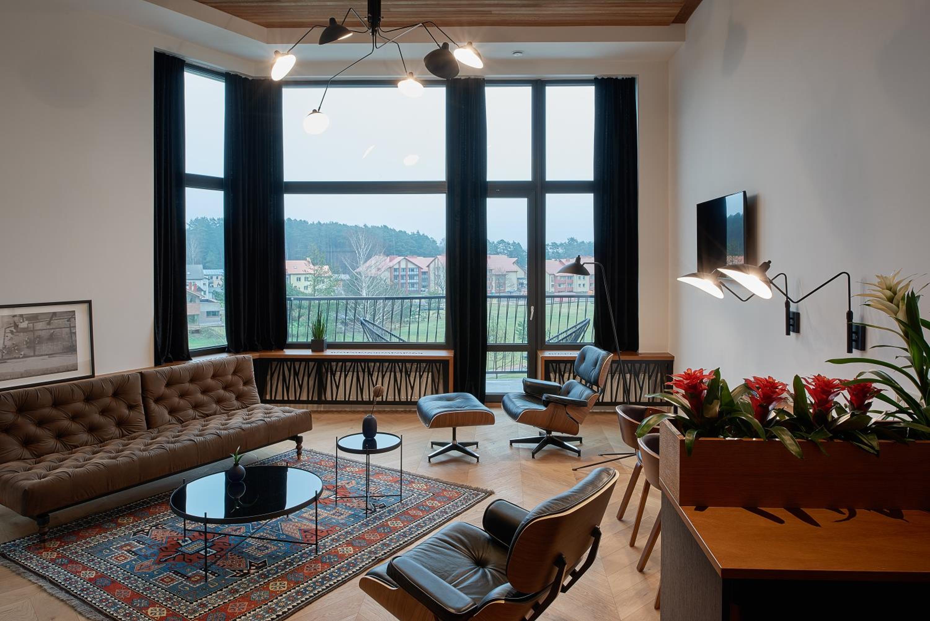 Deluxe Queen Suite with Spa Access