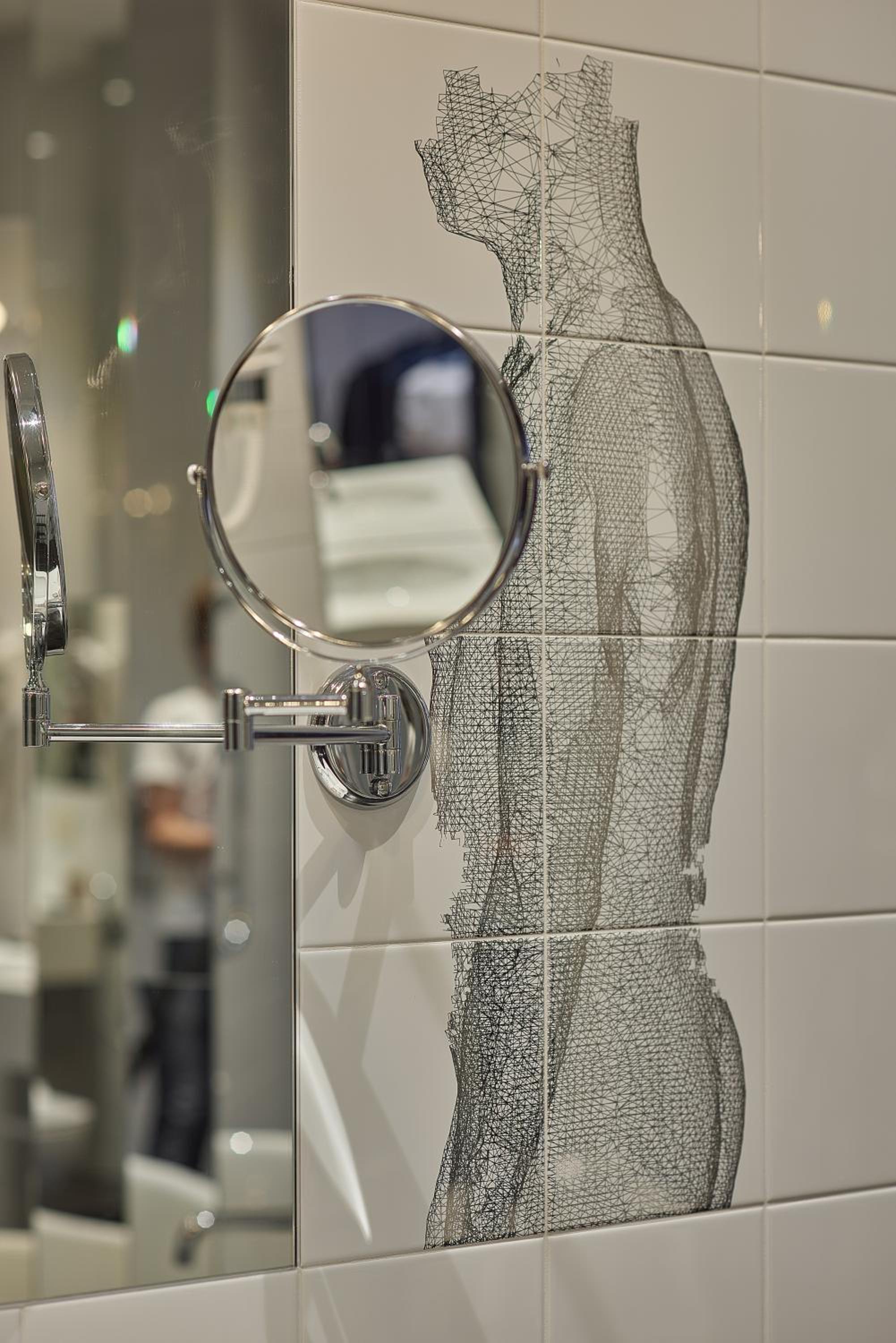 Deluxe Queen Suite with Spa Access