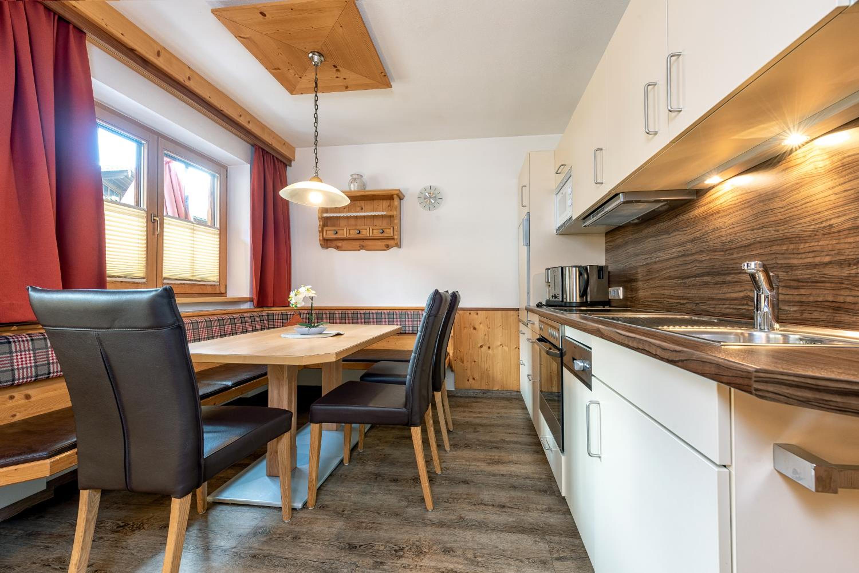 Two-Bedroom Apartment (6 Adults)