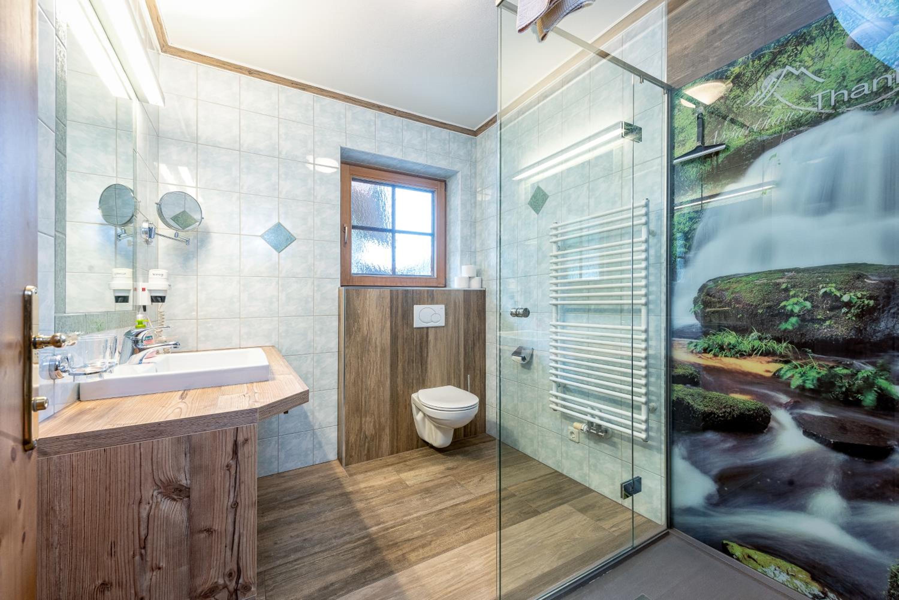 Two-Bedroom Apartment (6 Adults)