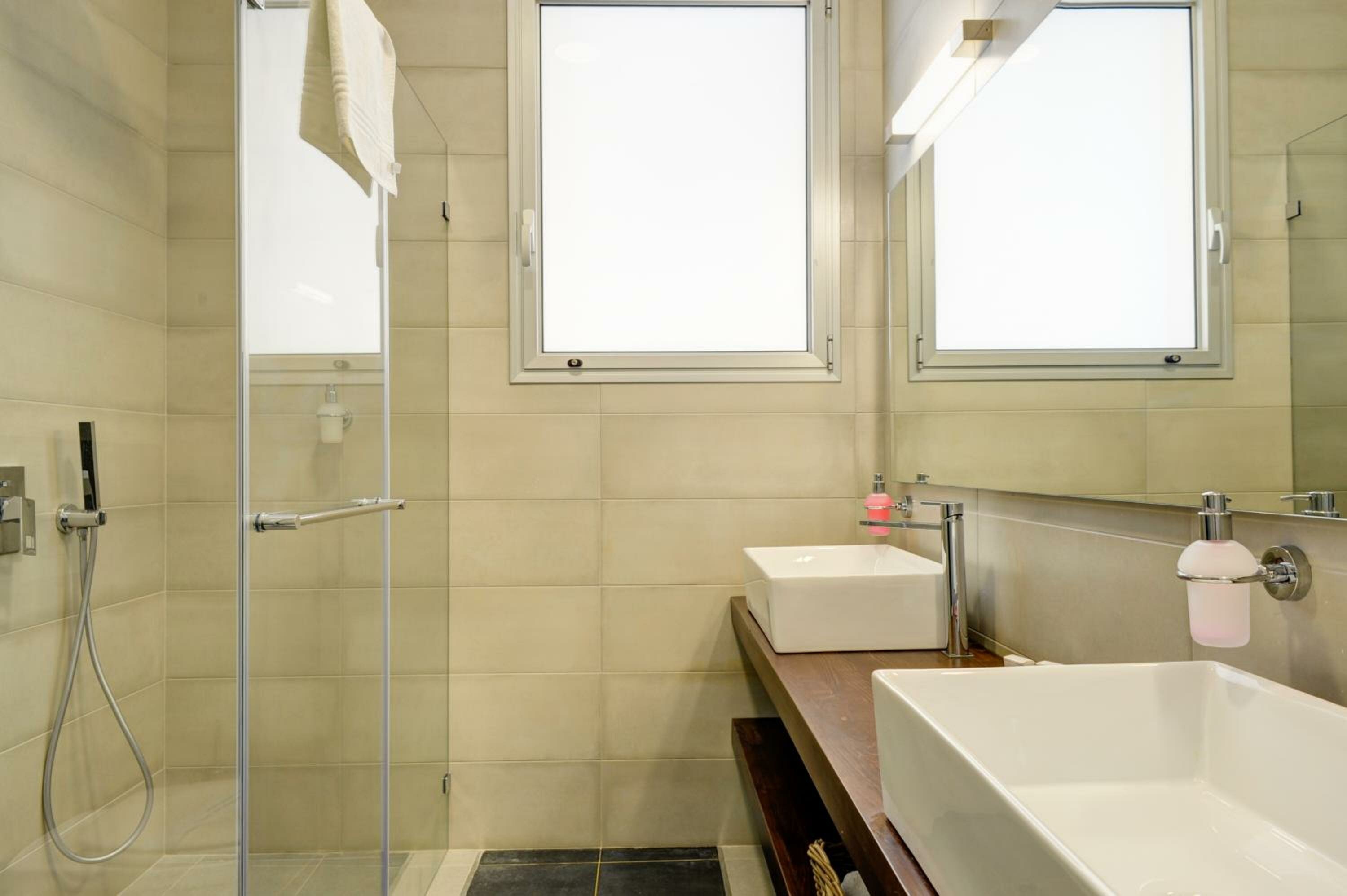 Deluxe Double Room with Balcony and Sea View