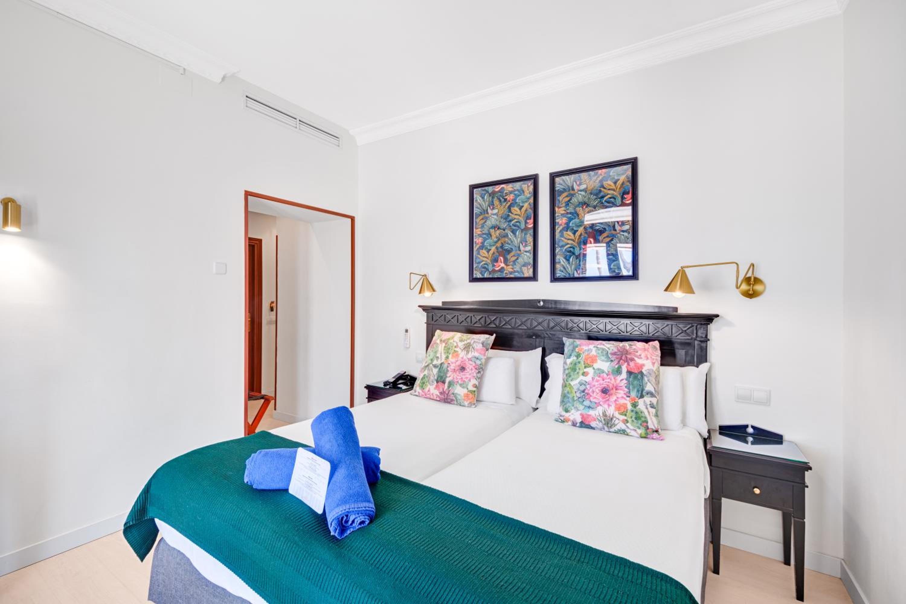 Twin Room with Panoramic Terrace and Sea View