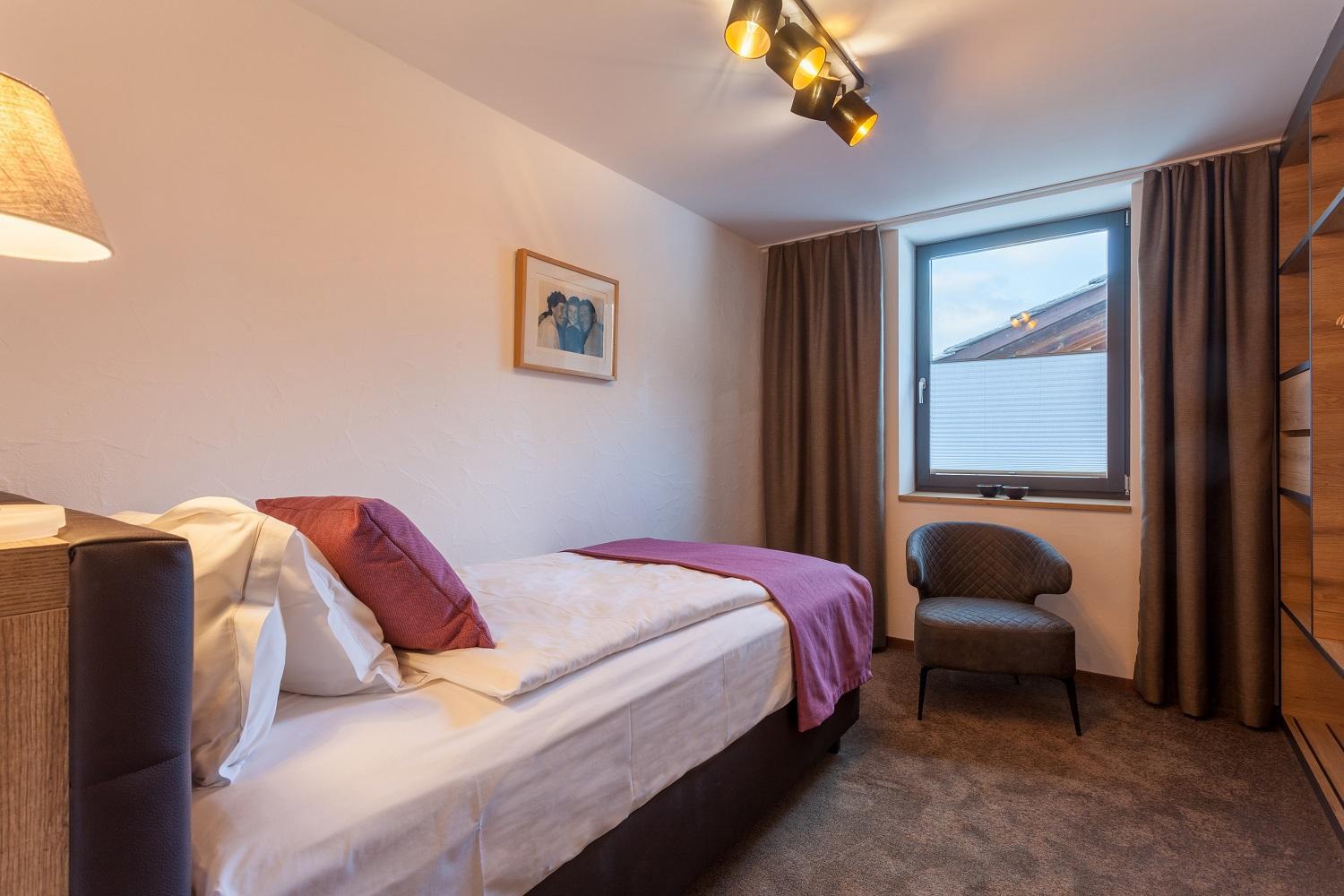 Apartment (3 Adults)