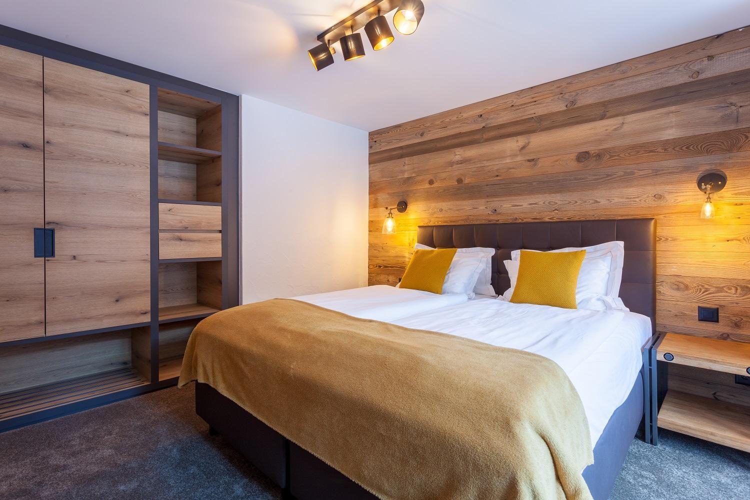 Apartment (3 Adults)