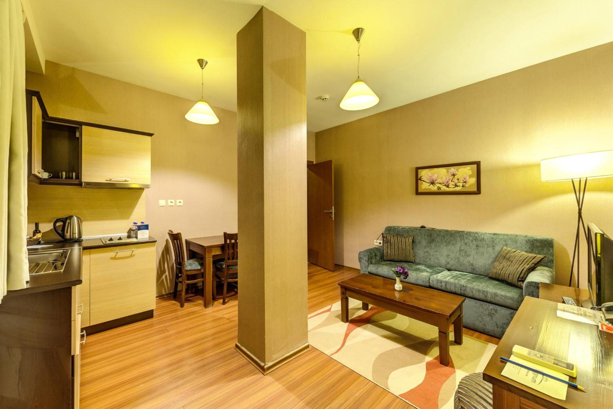 Grand Suite with Mountain View