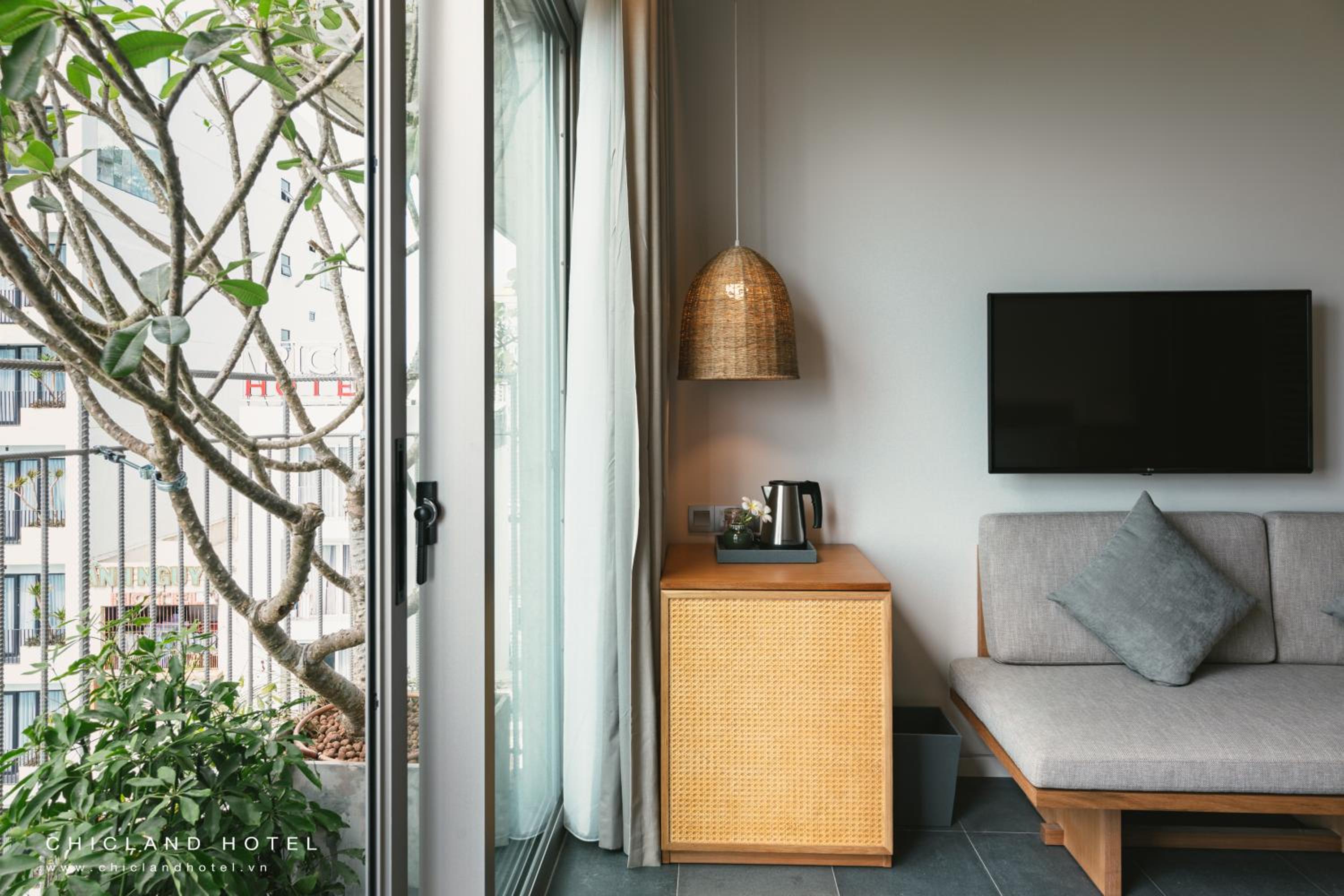 Superior Double with Balcony & Partial Sea View 