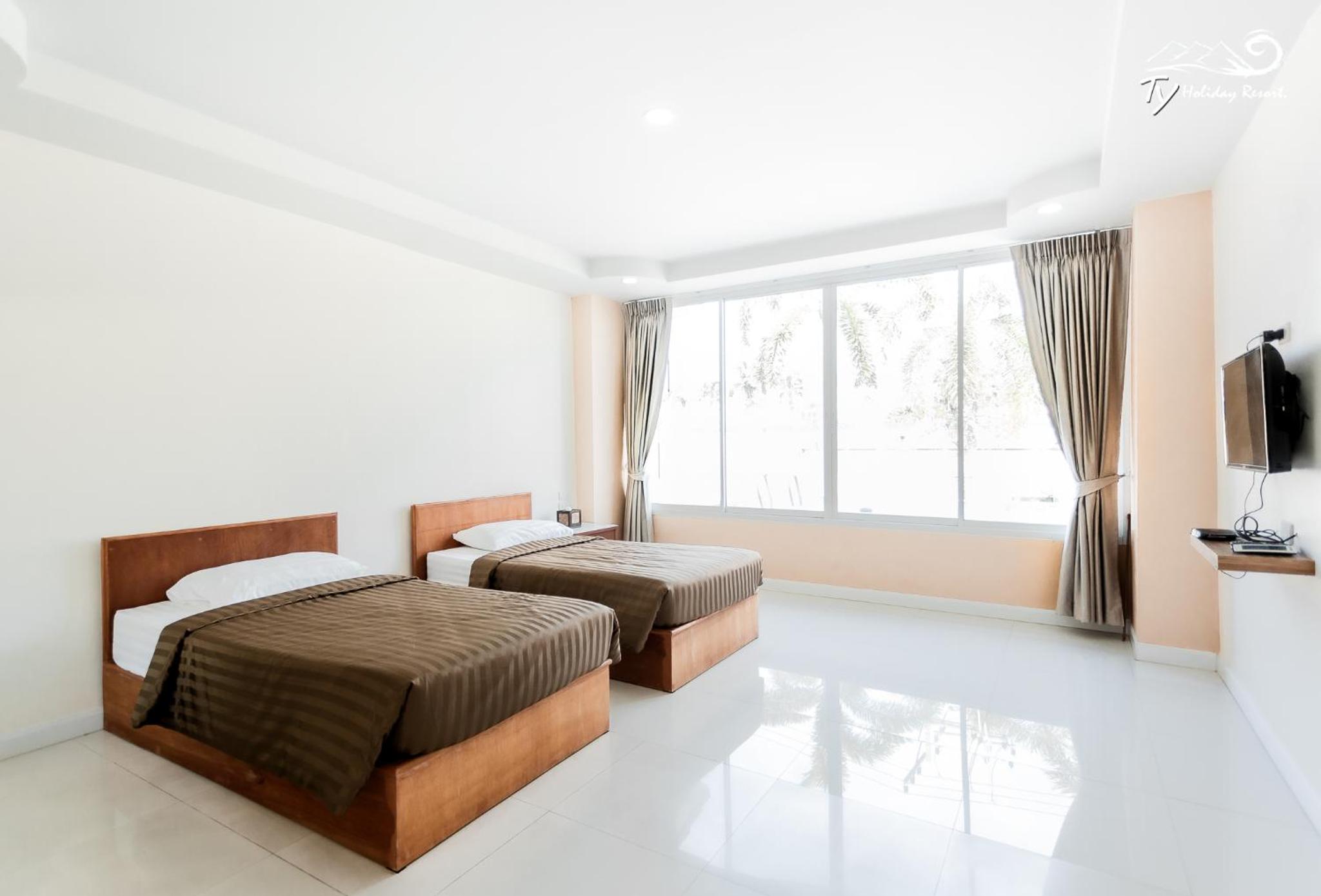 Eight-Bedroom Villa with Private Pool 220