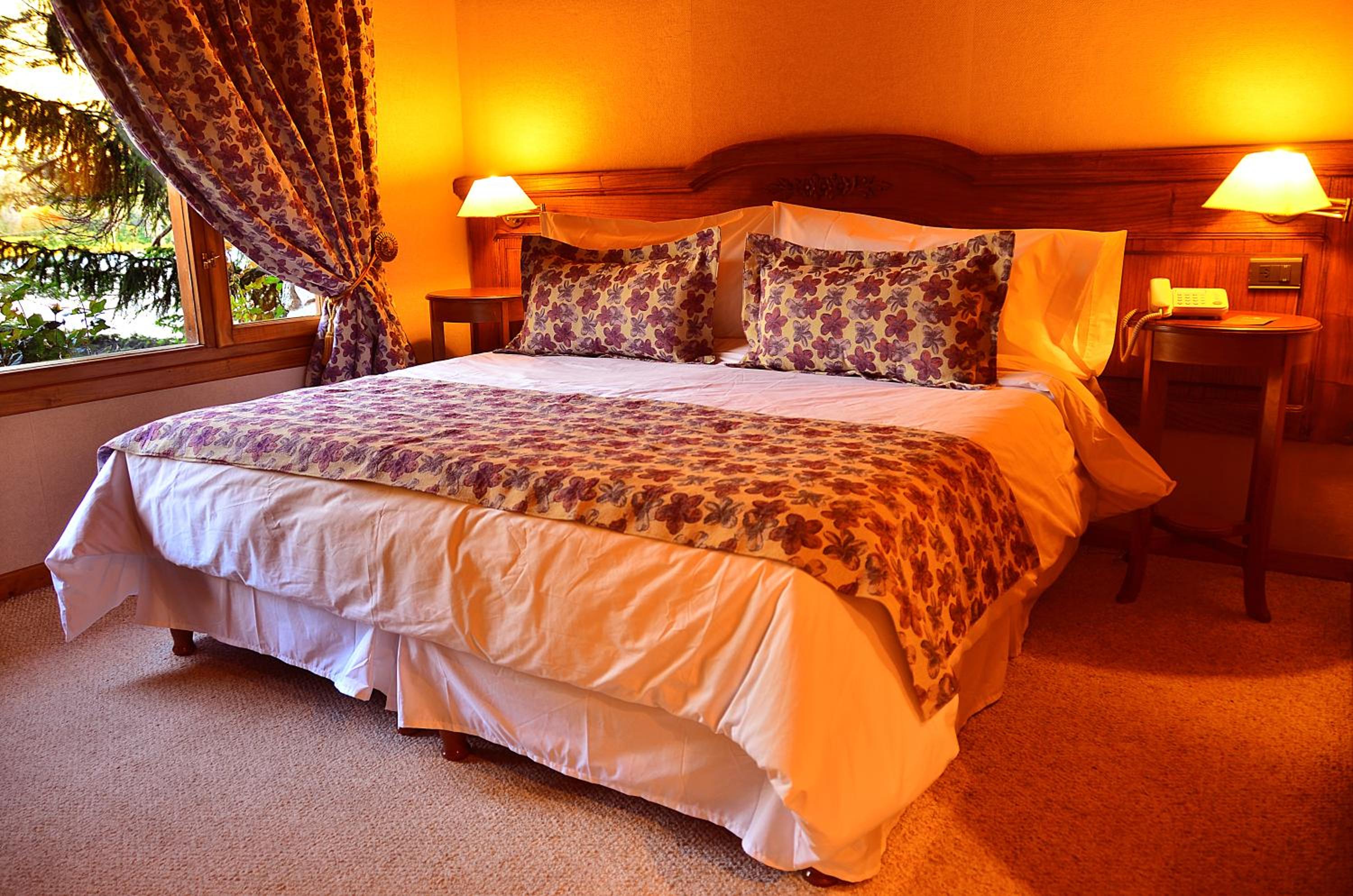 Double or Twin Room with Lake View