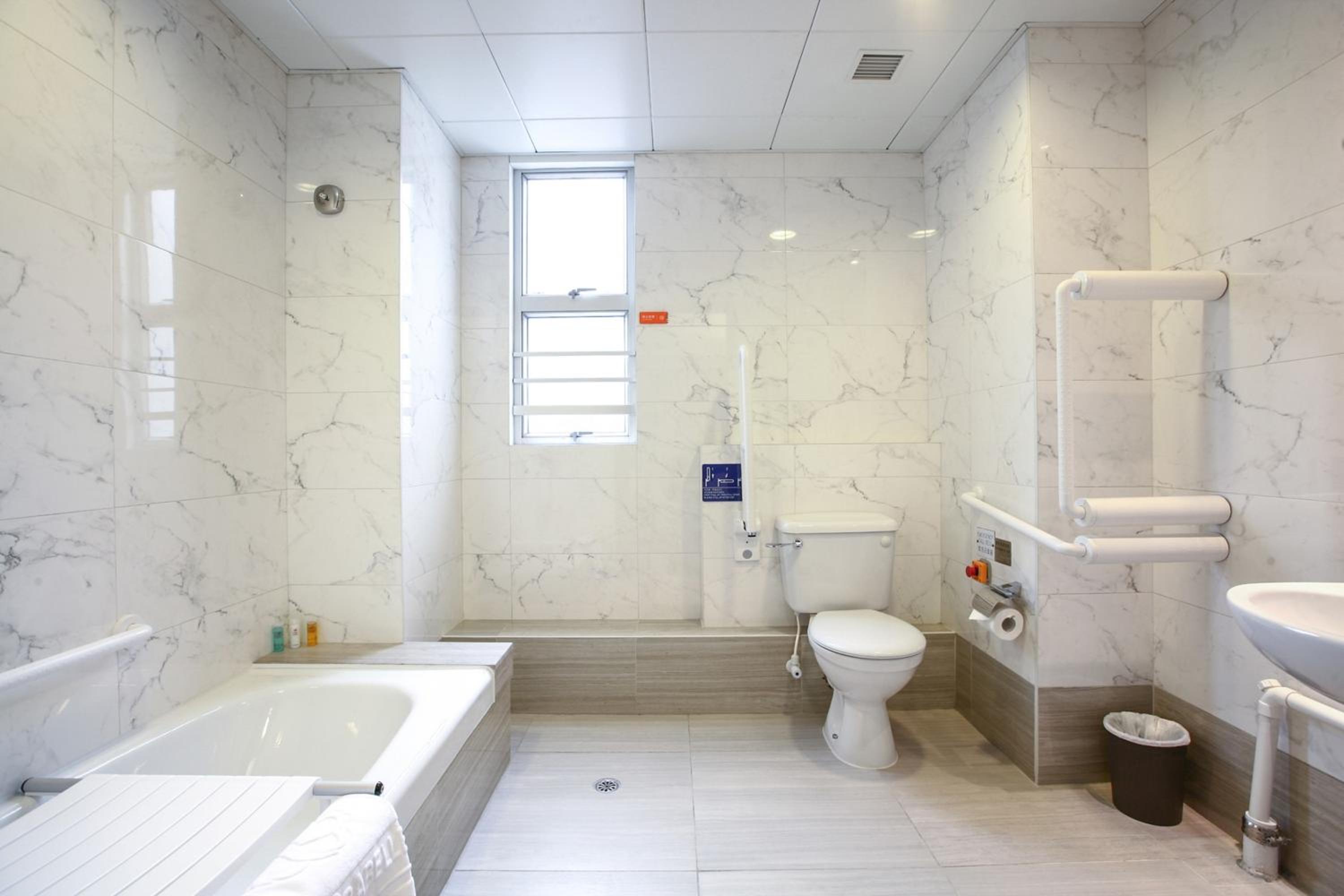 Premier King Room - Disability Access