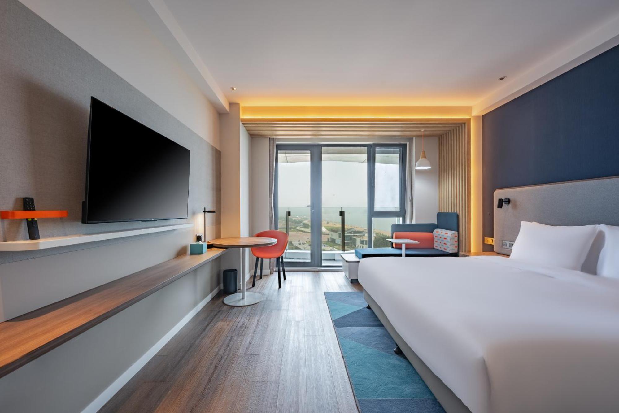 Large Standard King Room with Sea View