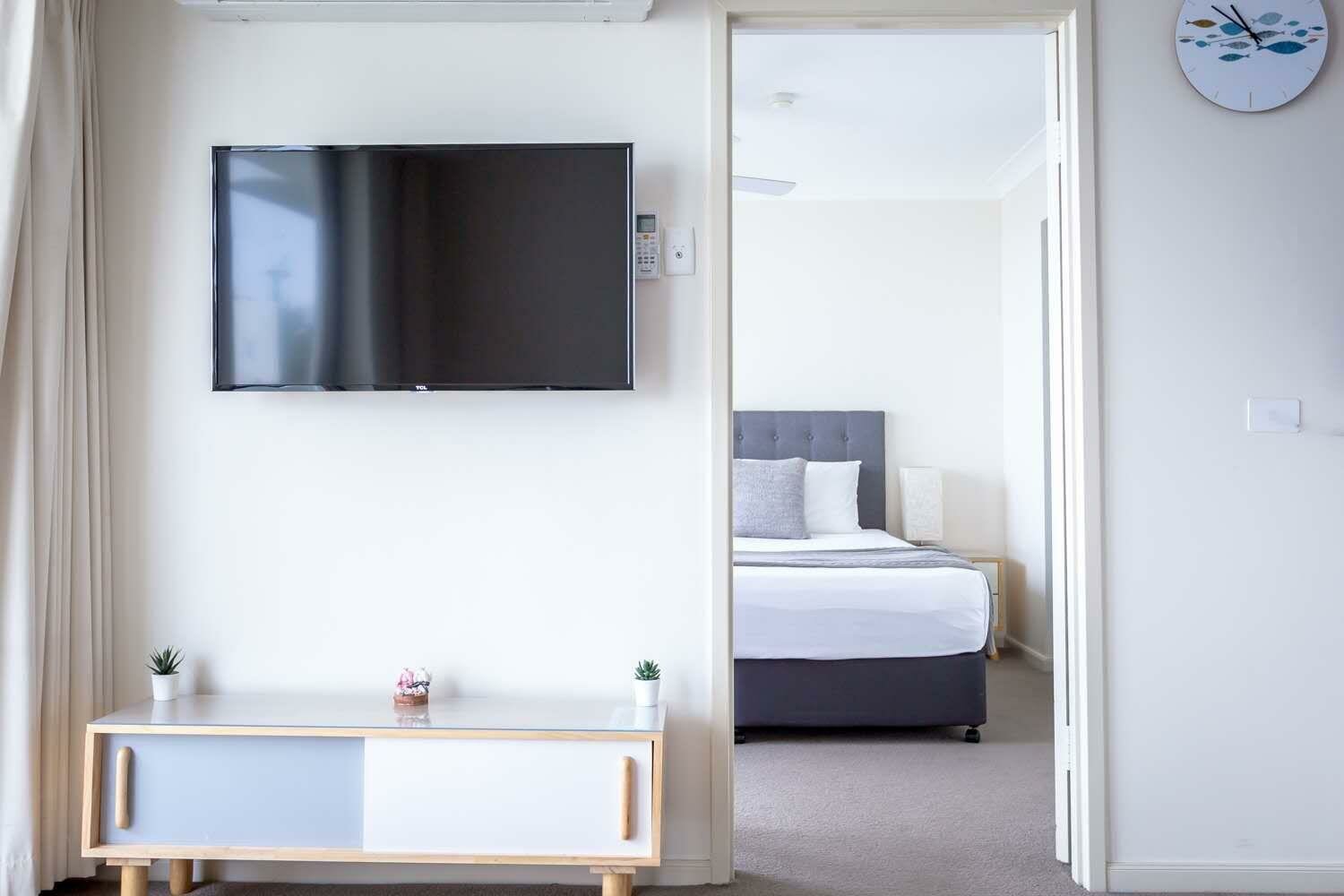 One-Bedroom Ocean View Apartment