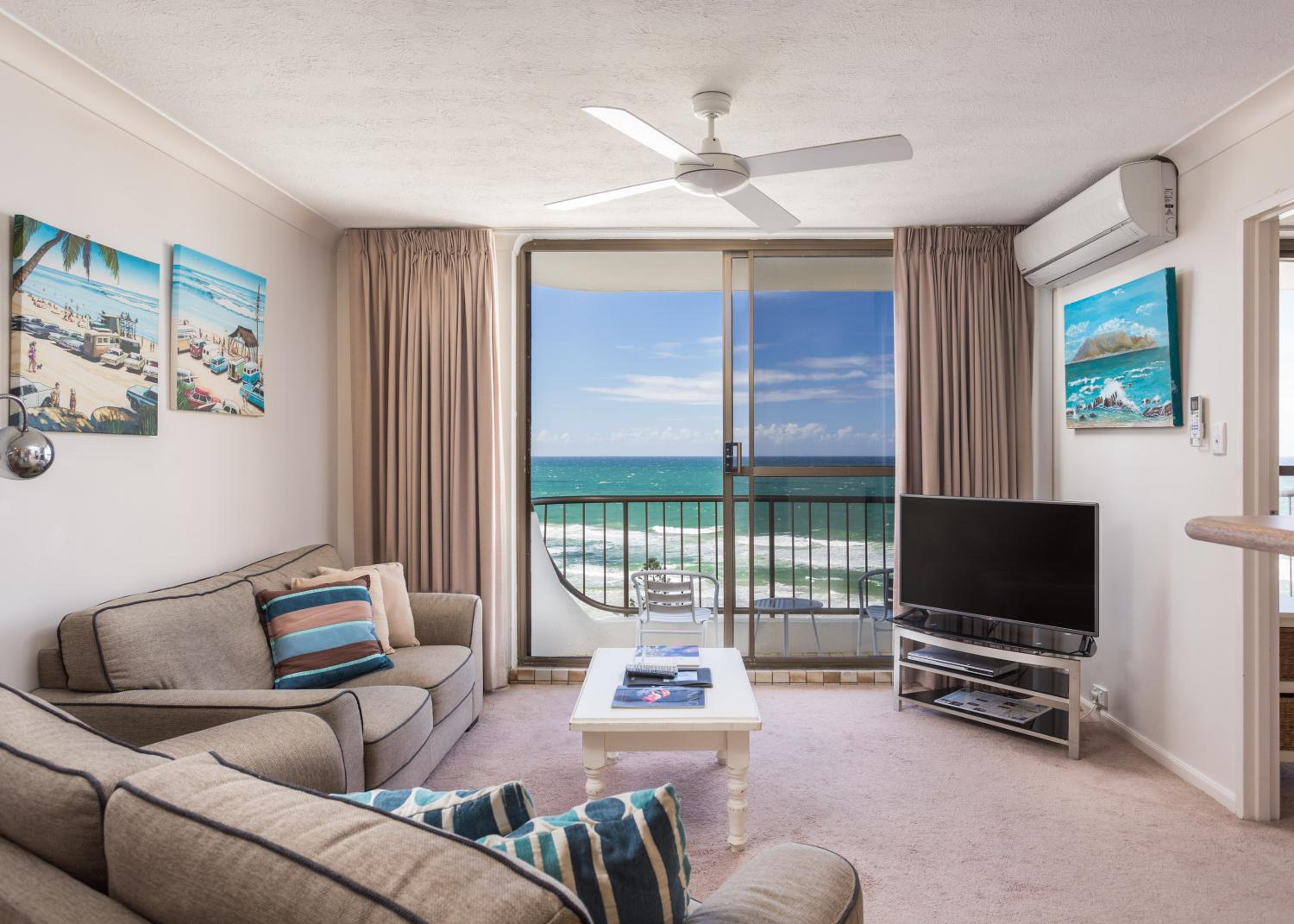 One-Bedroom Ocean View Apartment