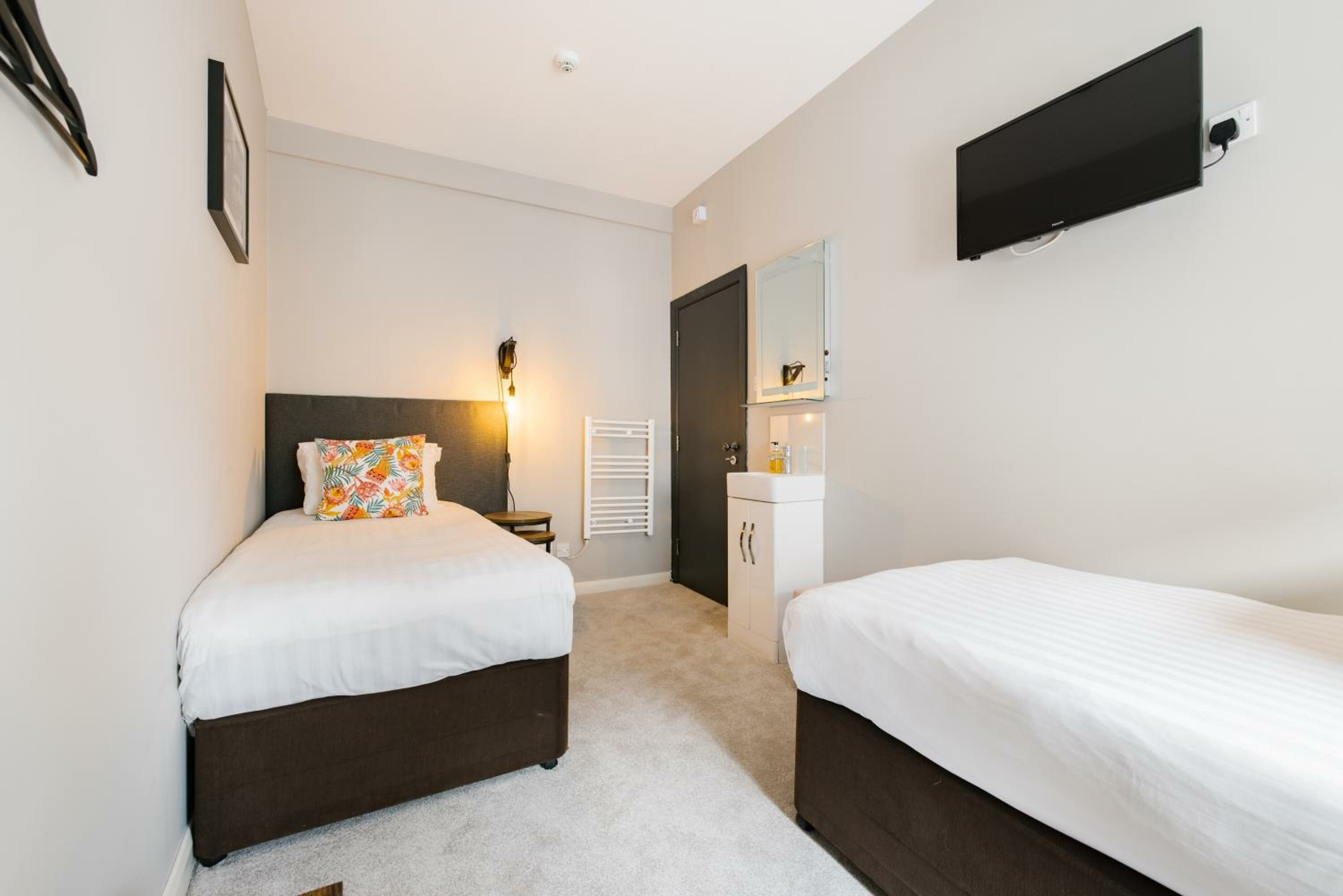 Twin Room With Shared Bathroom