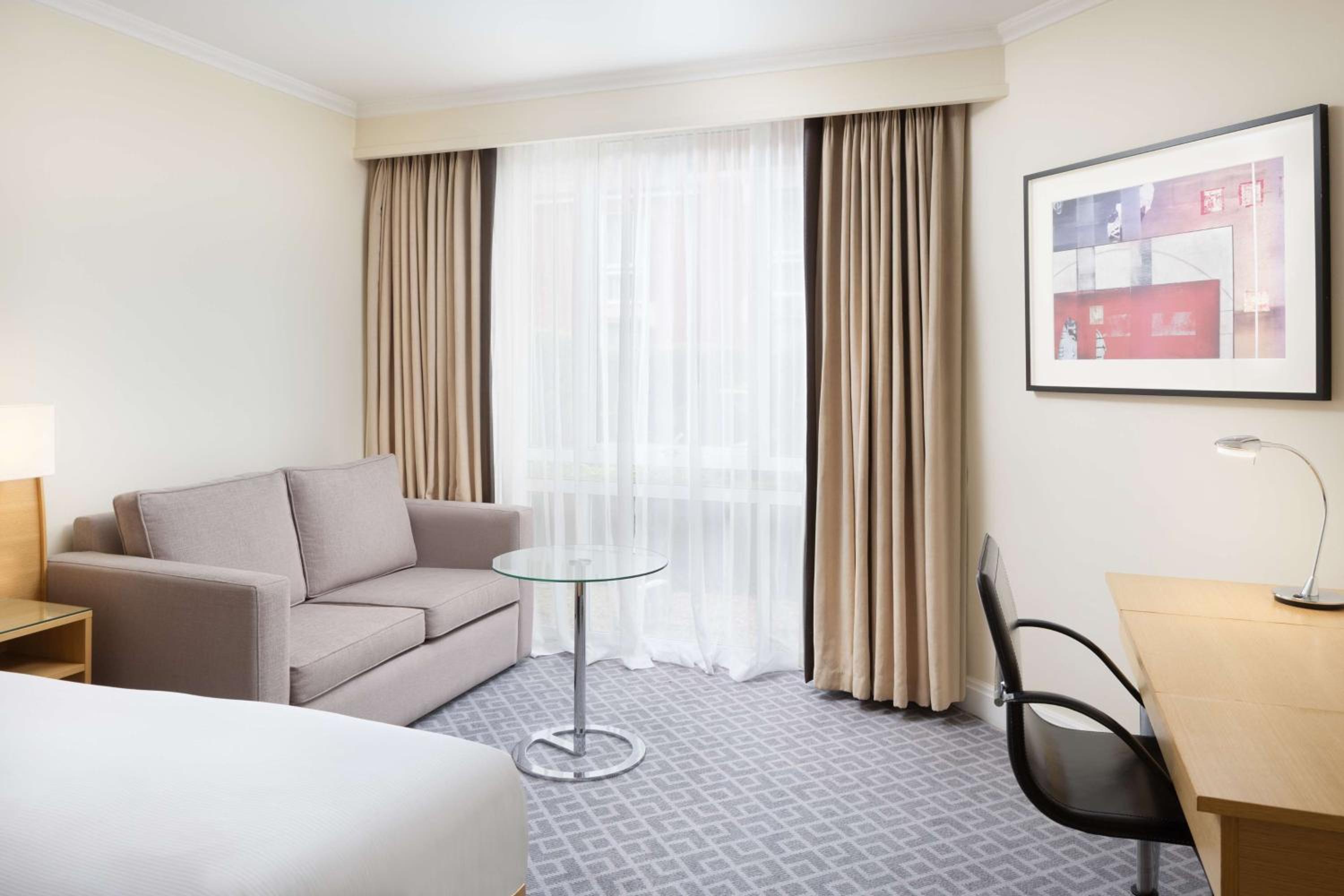 Deluxe Queen Room with Two Queen Beds