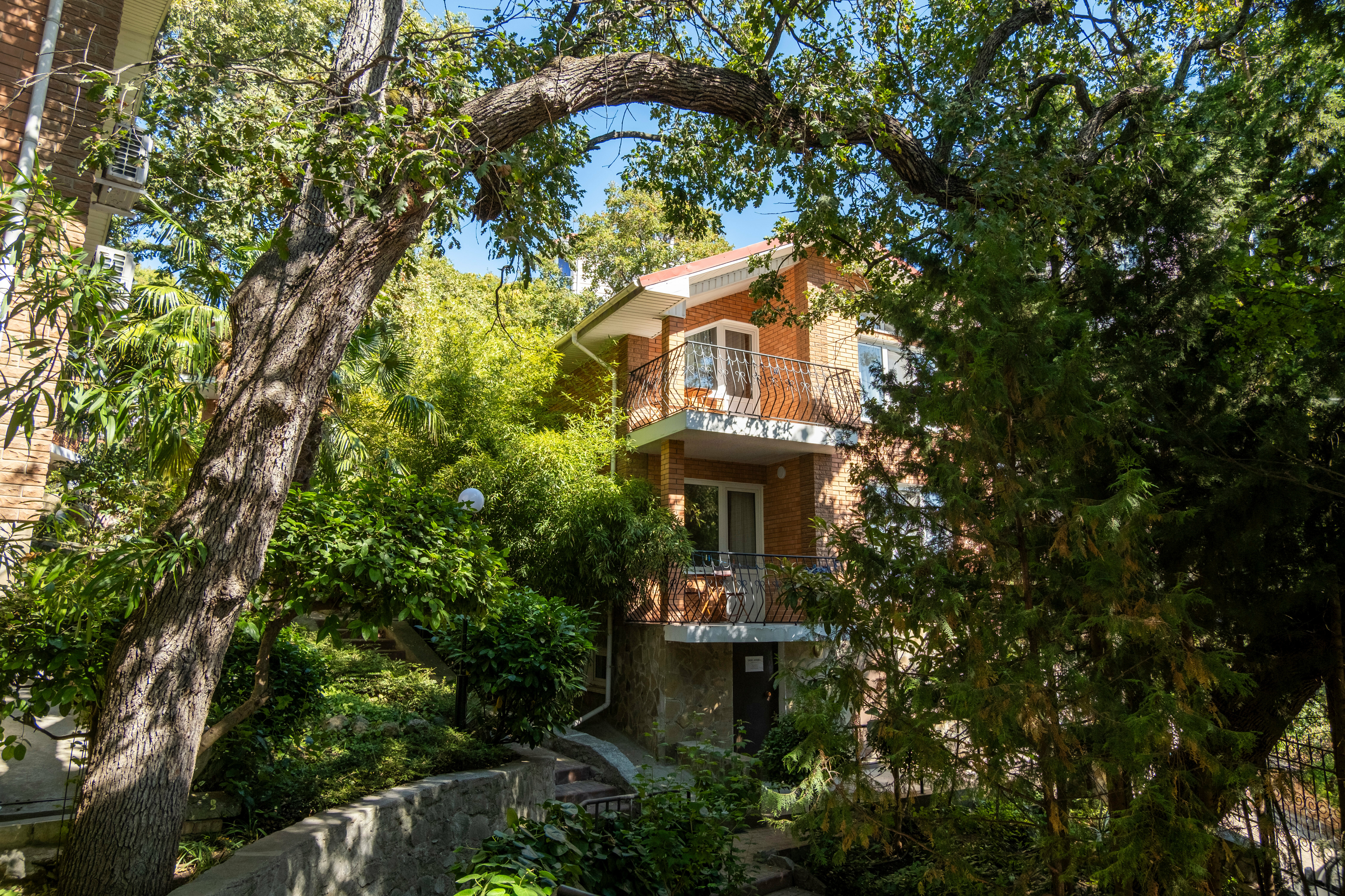 Люкс 2-х комнатный в 1, 2, 3 коттедже