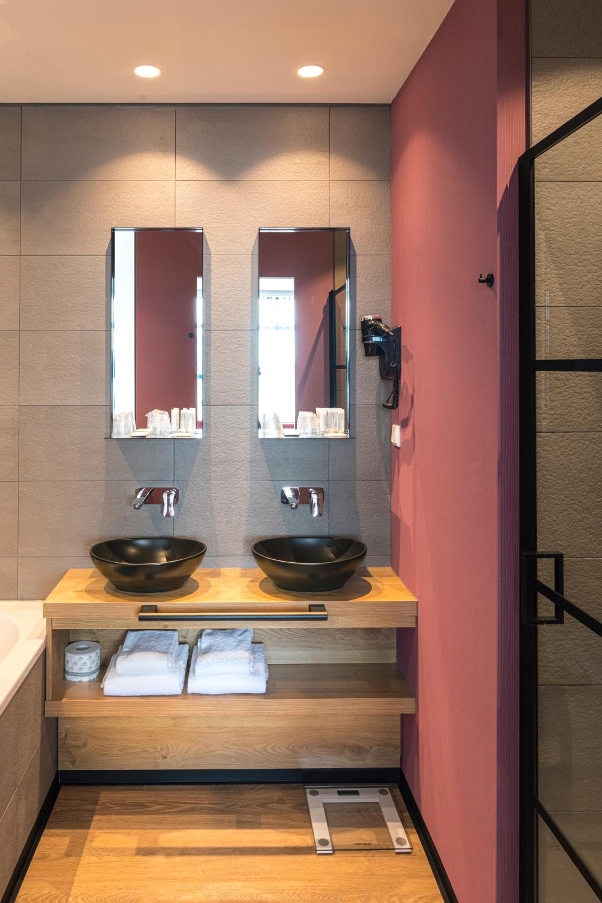 Large Room with Bathtub and Sloping Sea View