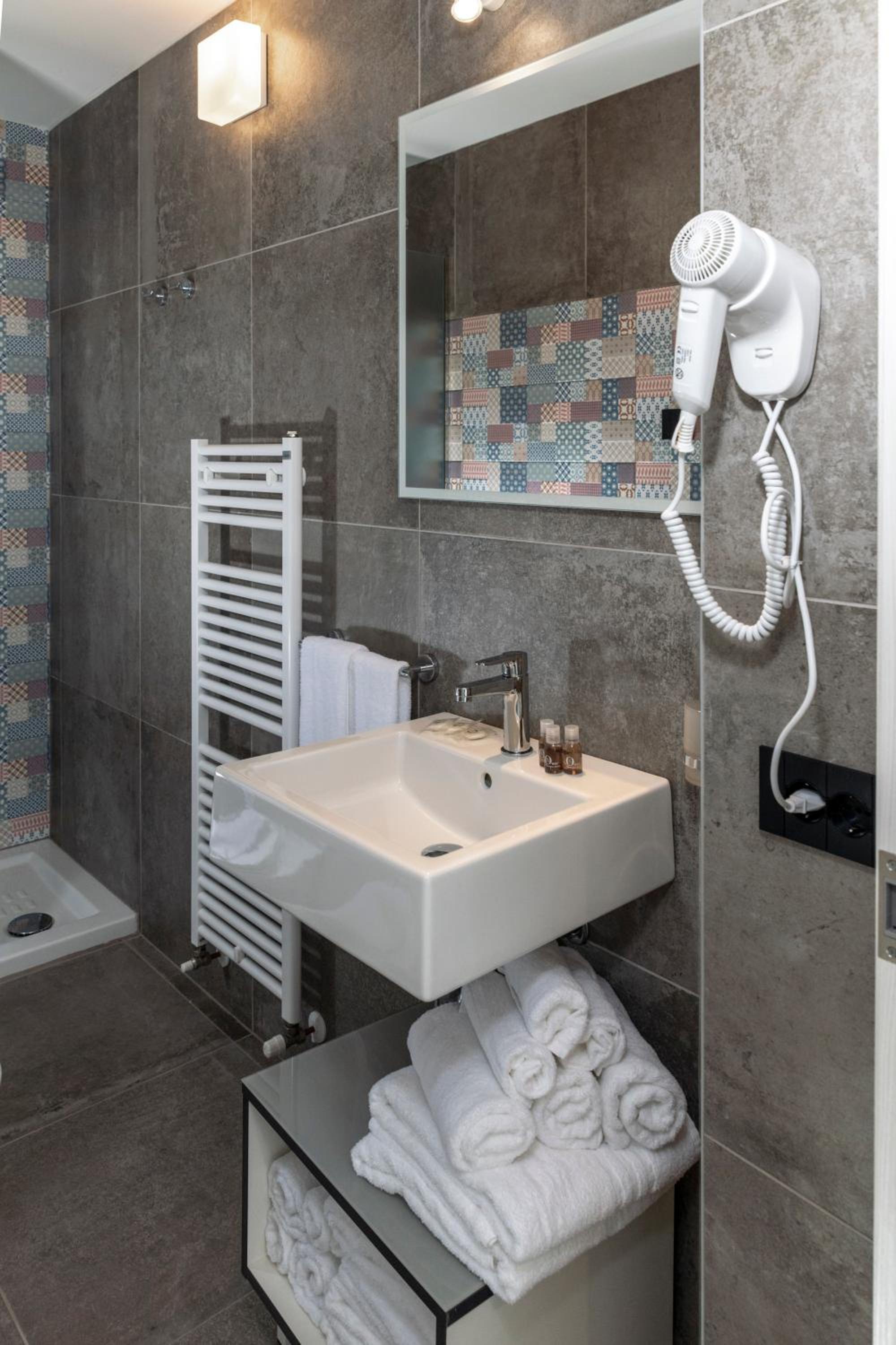 Two-Bedroom Suite (6 Adults)