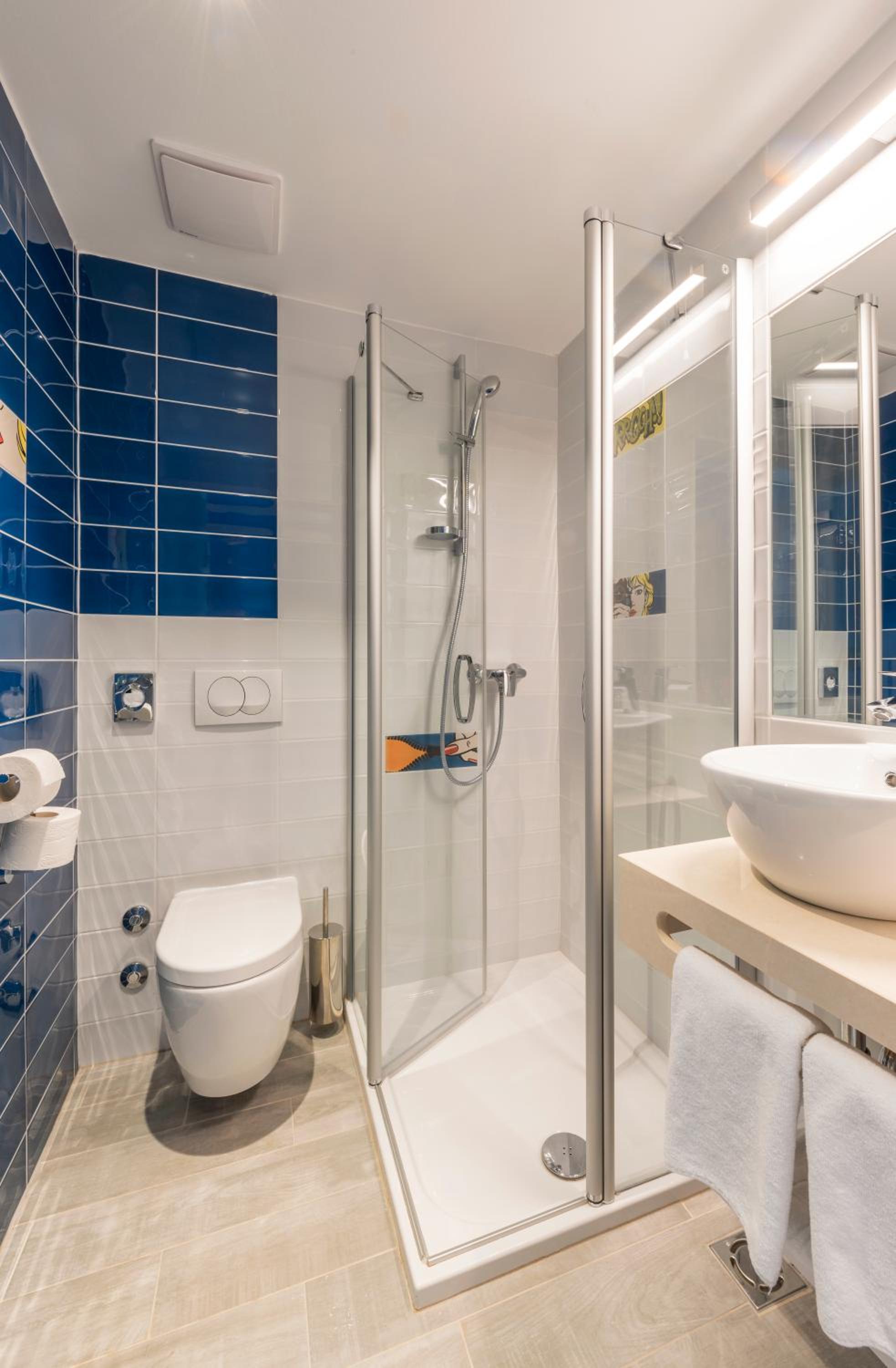 Double Room with Balcony and Park View