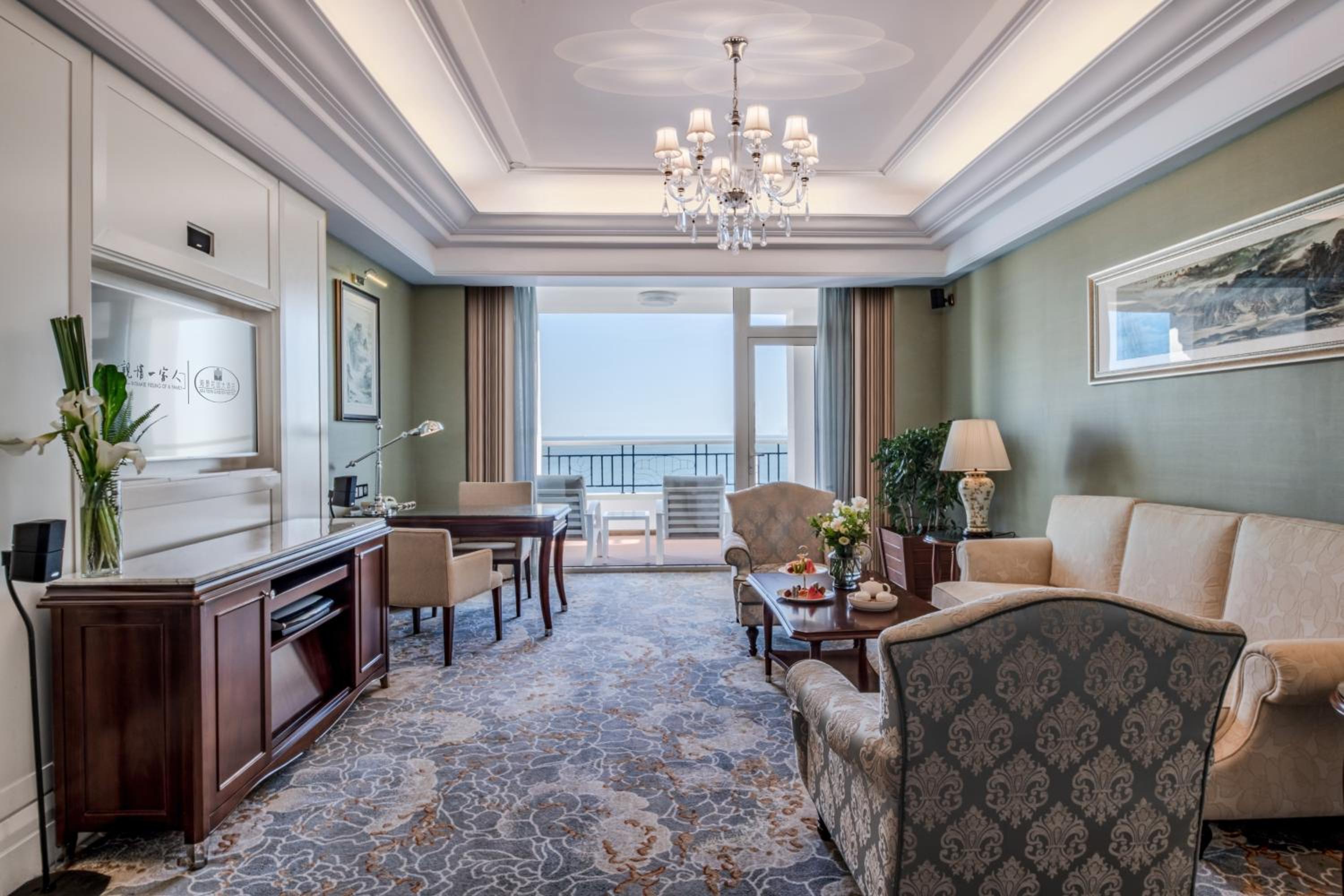 Deluxe Suite with Sea View