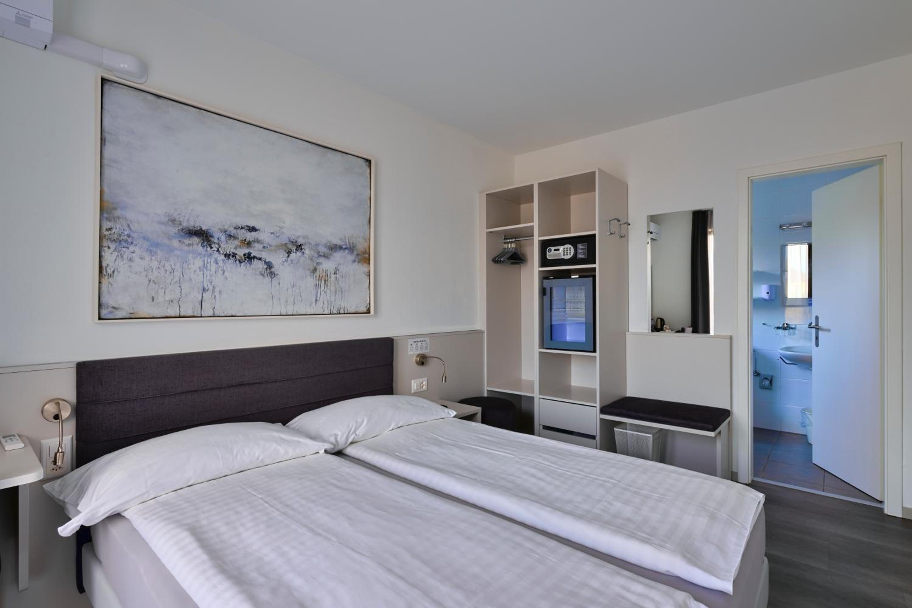 Economy Double Room