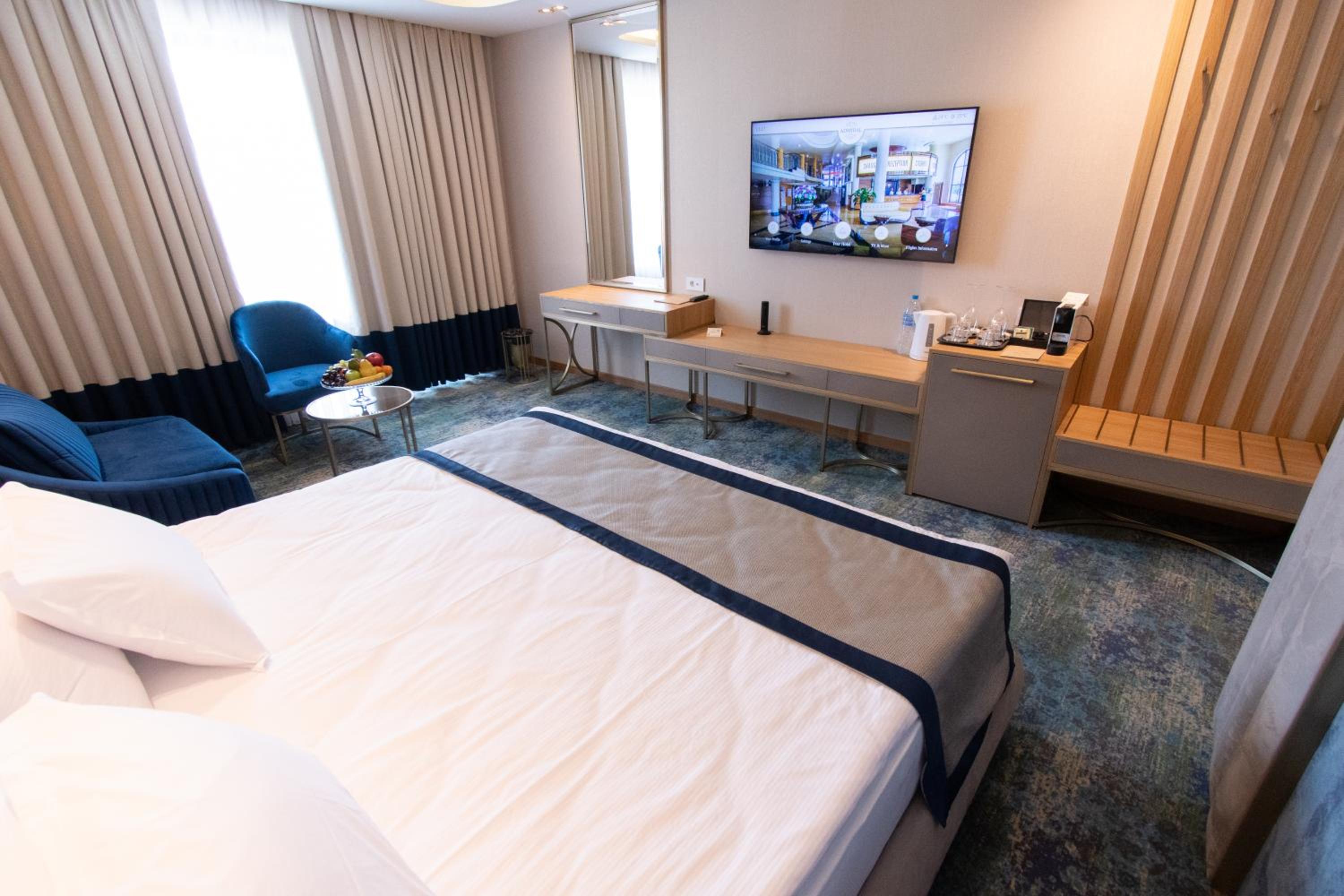 Deluxe Double or Twin Room - Free Beach Access