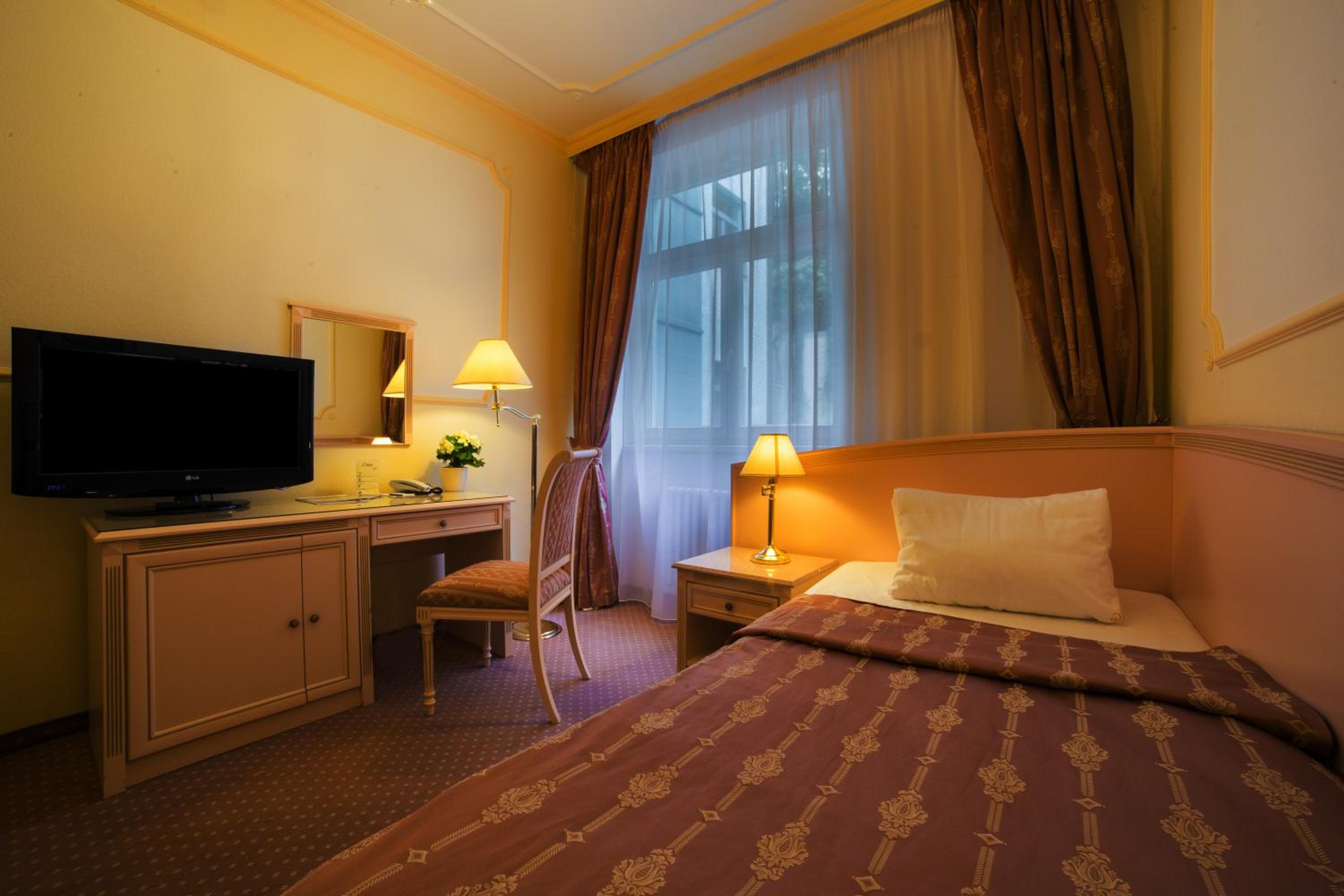 Standard Single Room