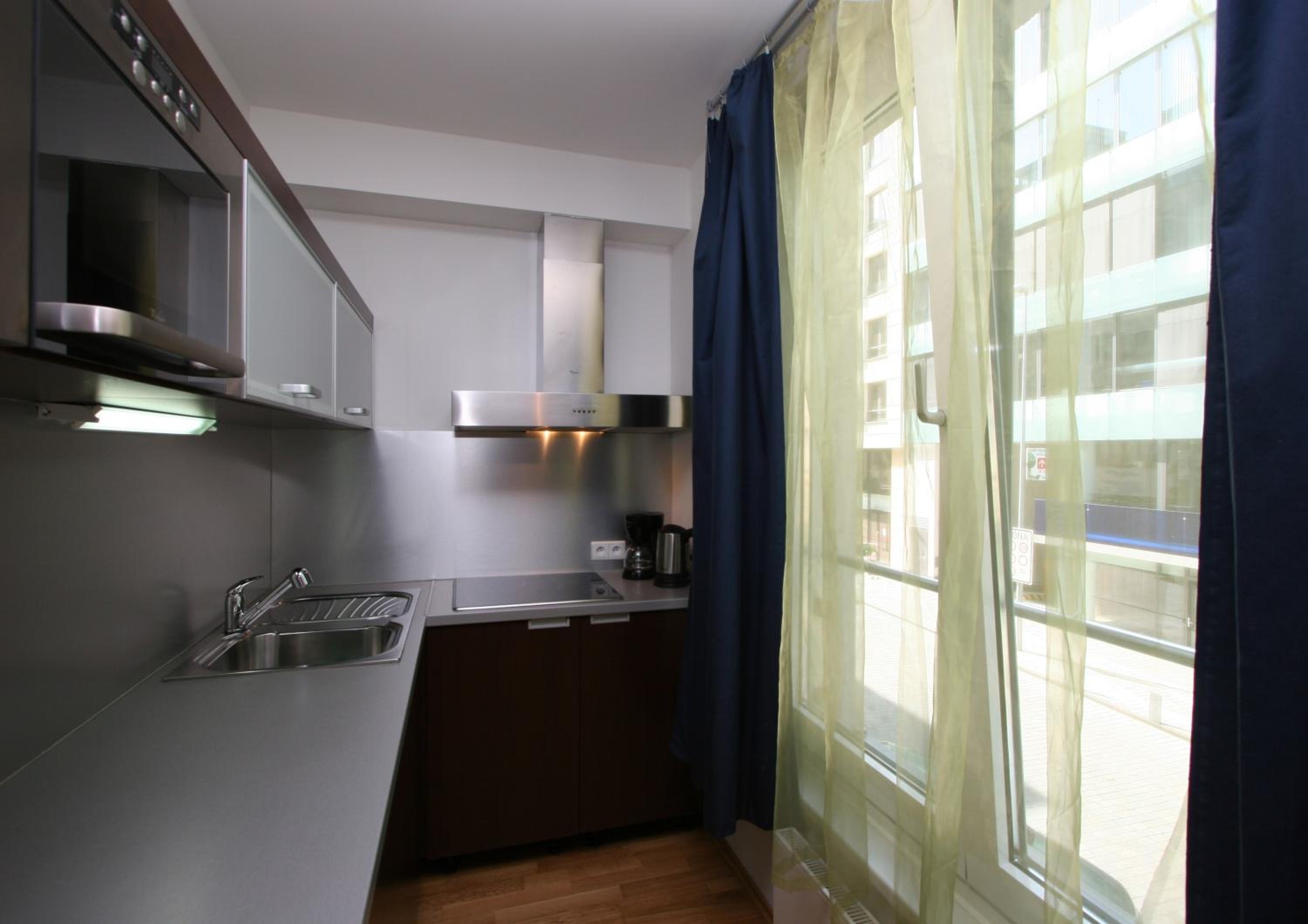 One-Bedroom Apartment (3 Adults)