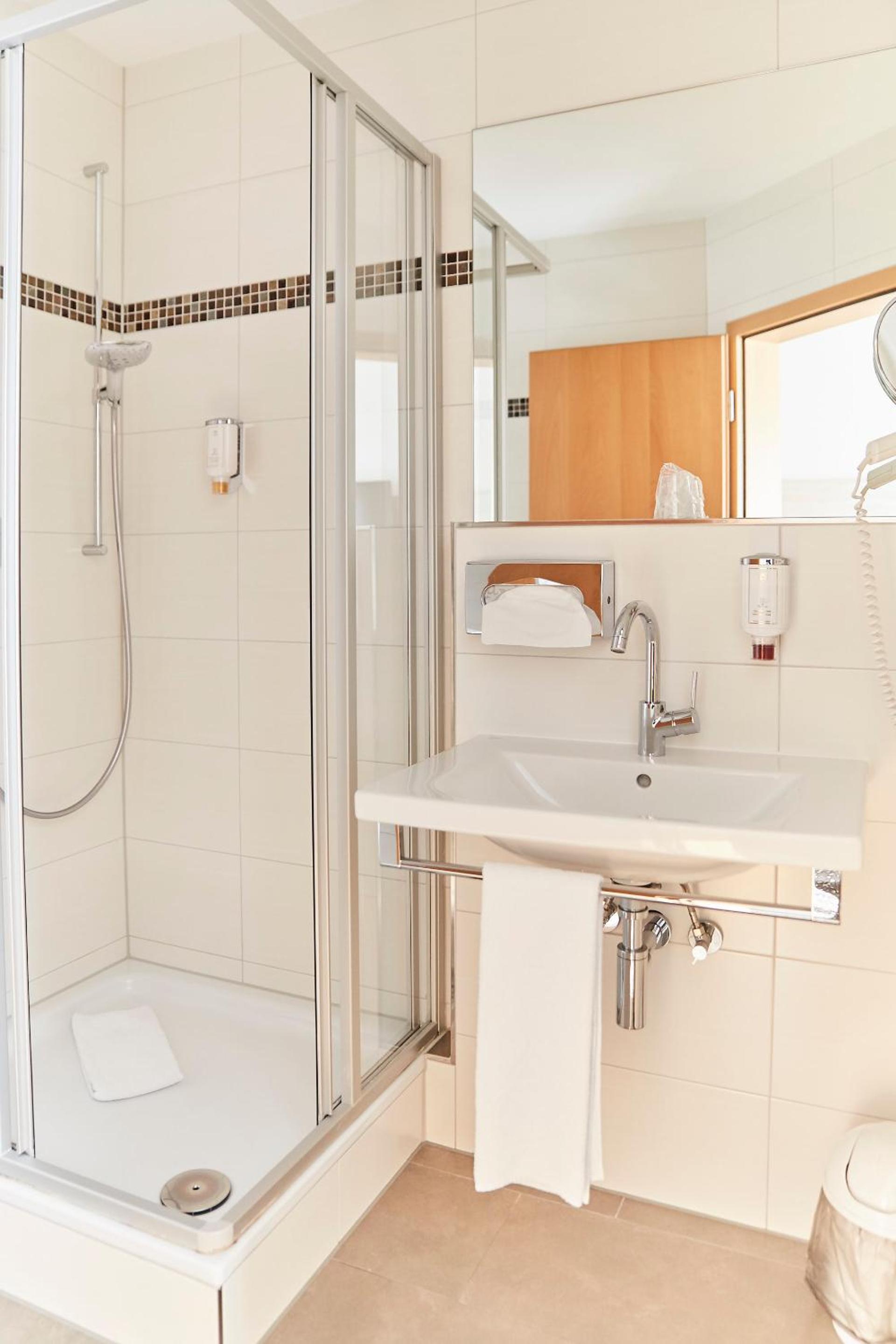 Standard Single Room