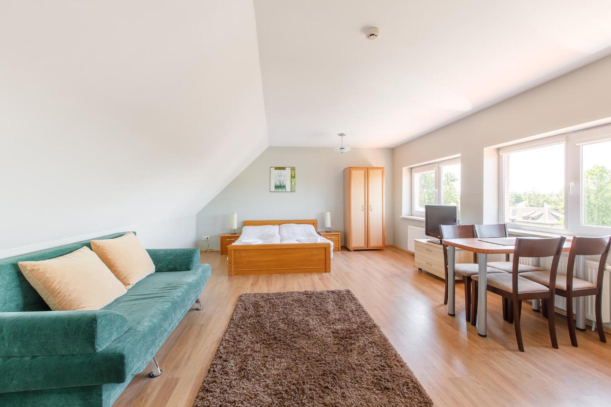 Apartment with Garden View