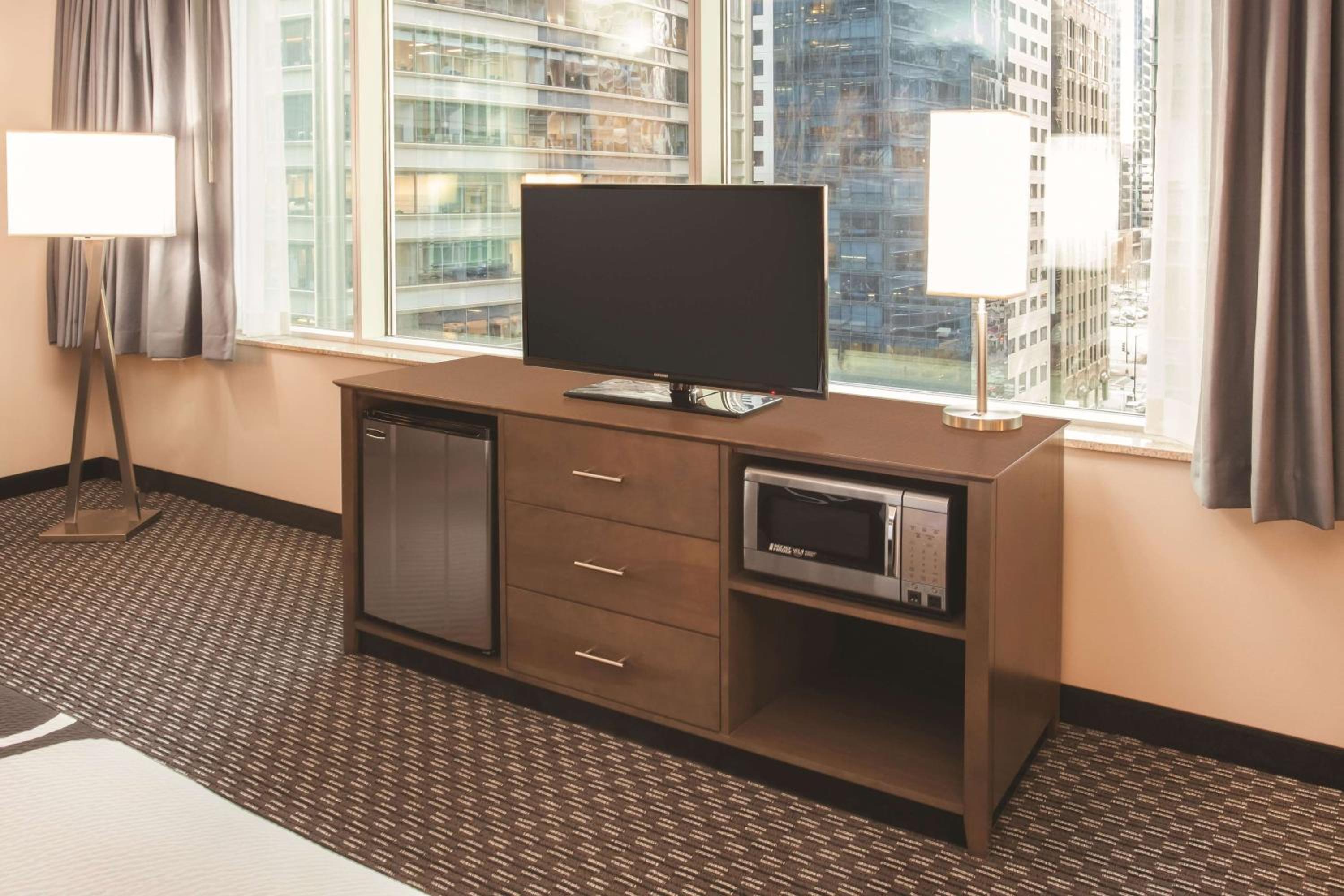 Executive King Room with Sofa Bed