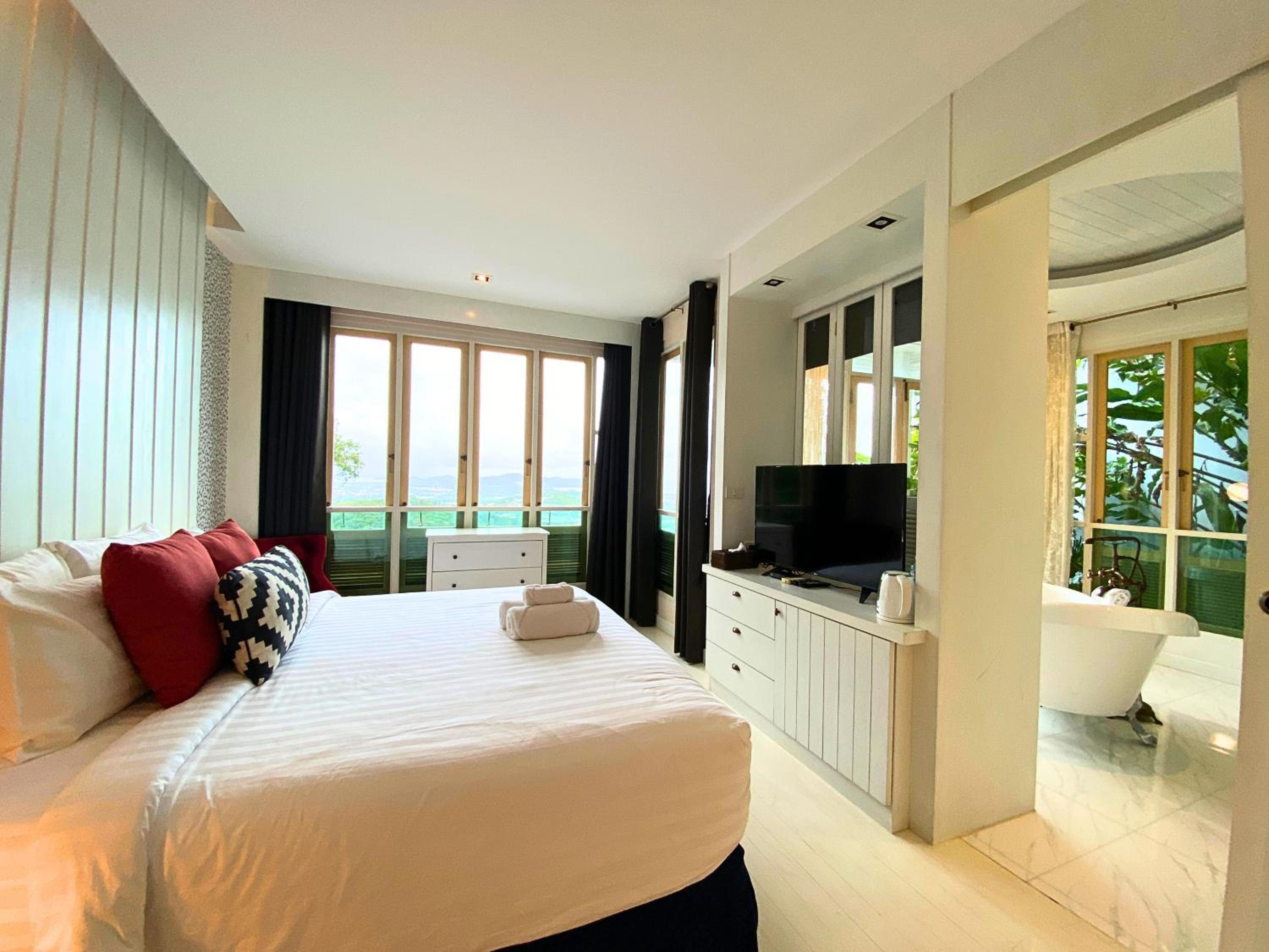 Deluxe Double Room with Bath