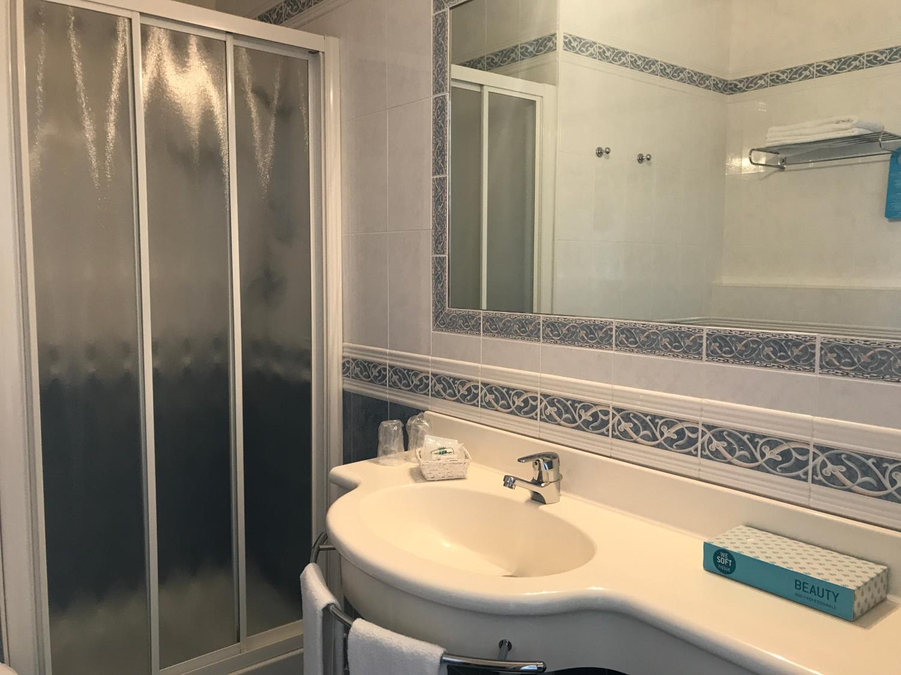 Family Room (2 Adults + 2 Children) with Balcony