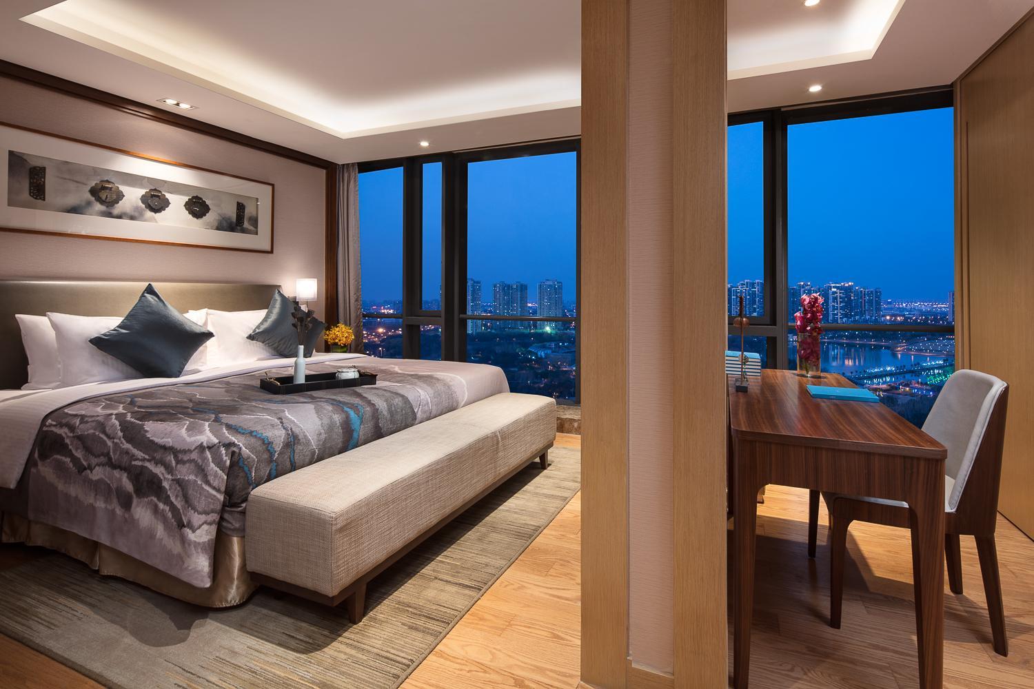 Three-Bedroom Executive with 6 breakfast