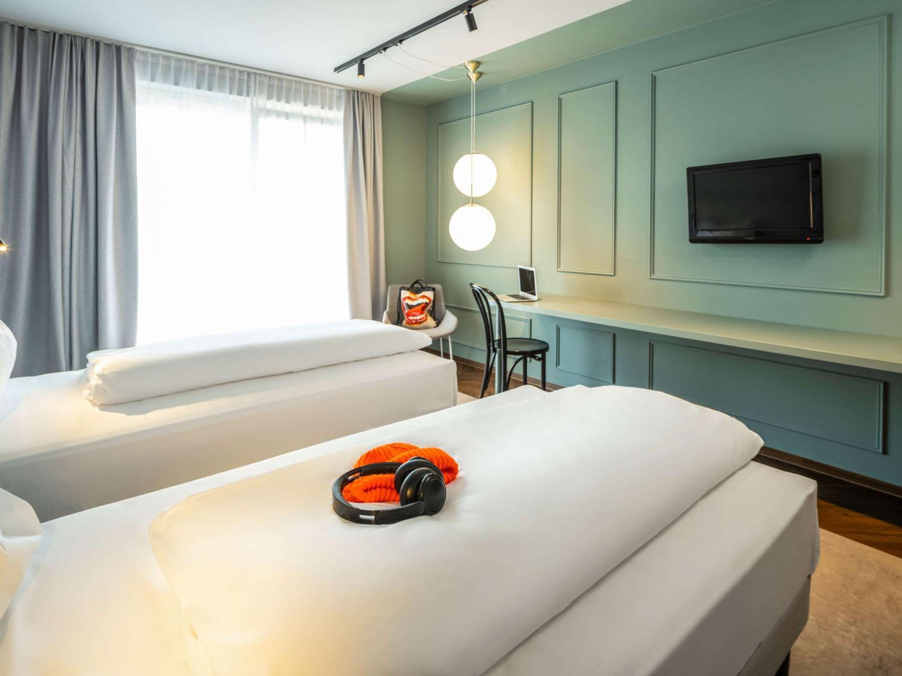Standard Twin Room