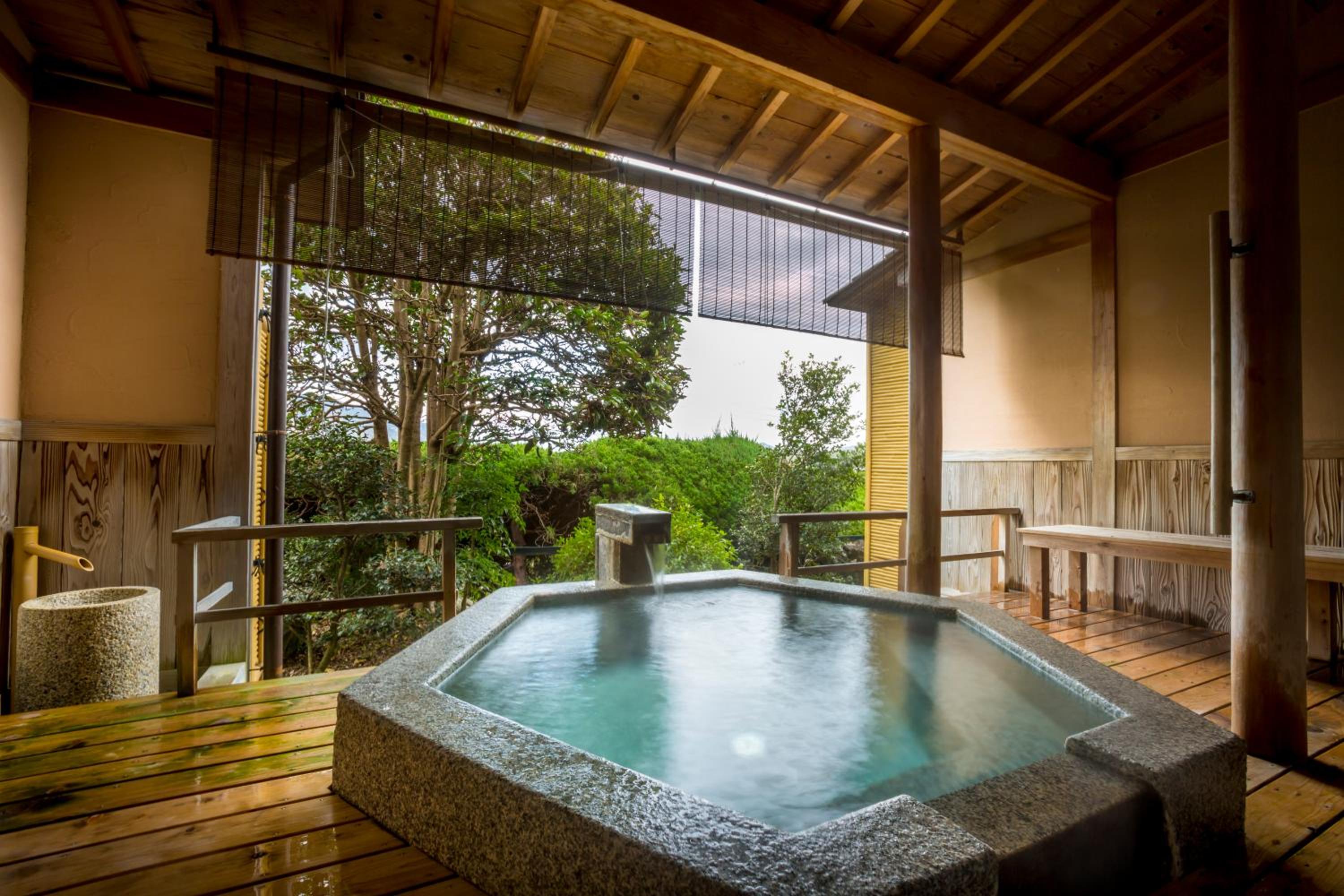 Twin Room with Private External Bathroom