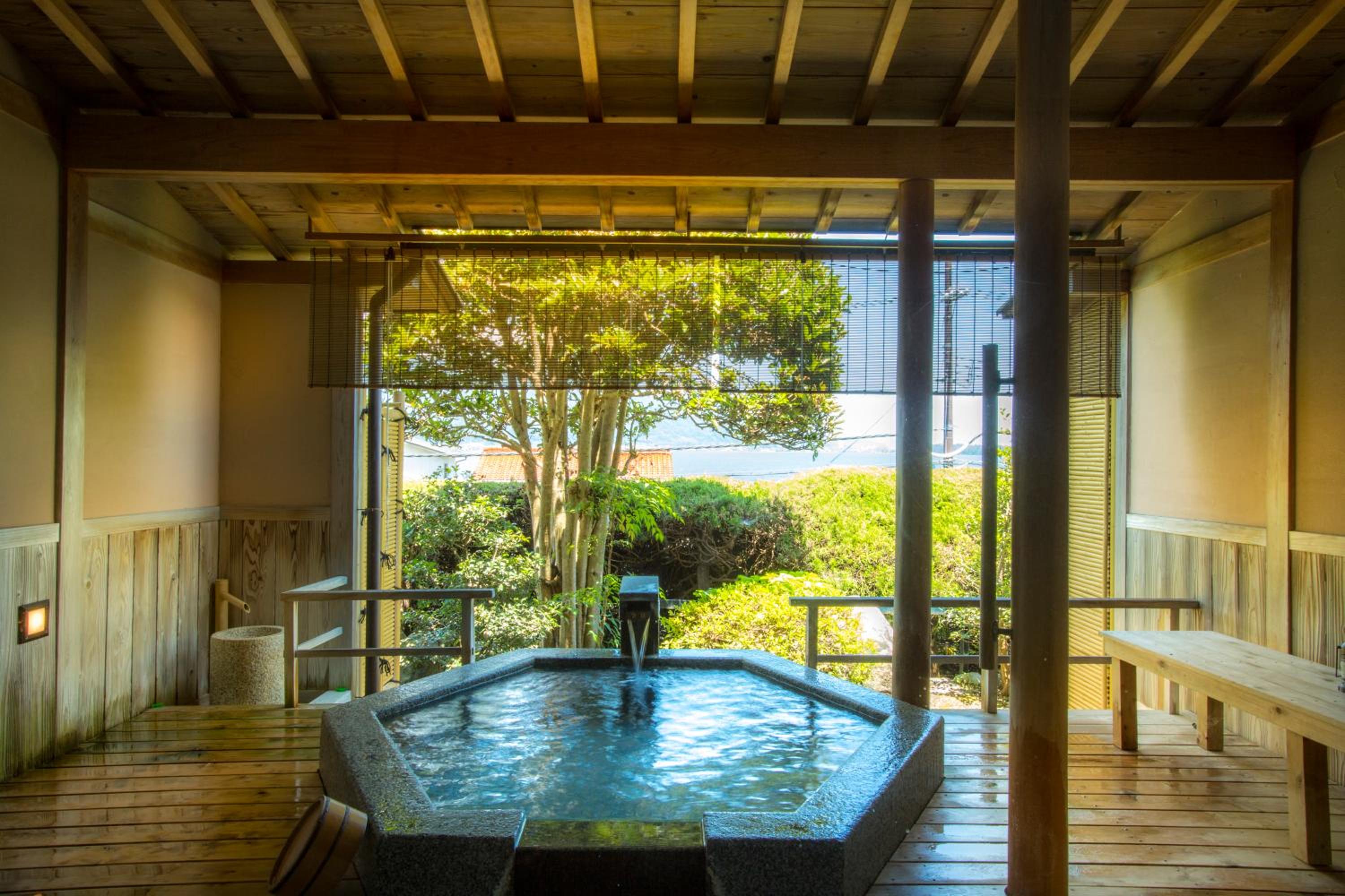 Twin Room with Private External Bathroom