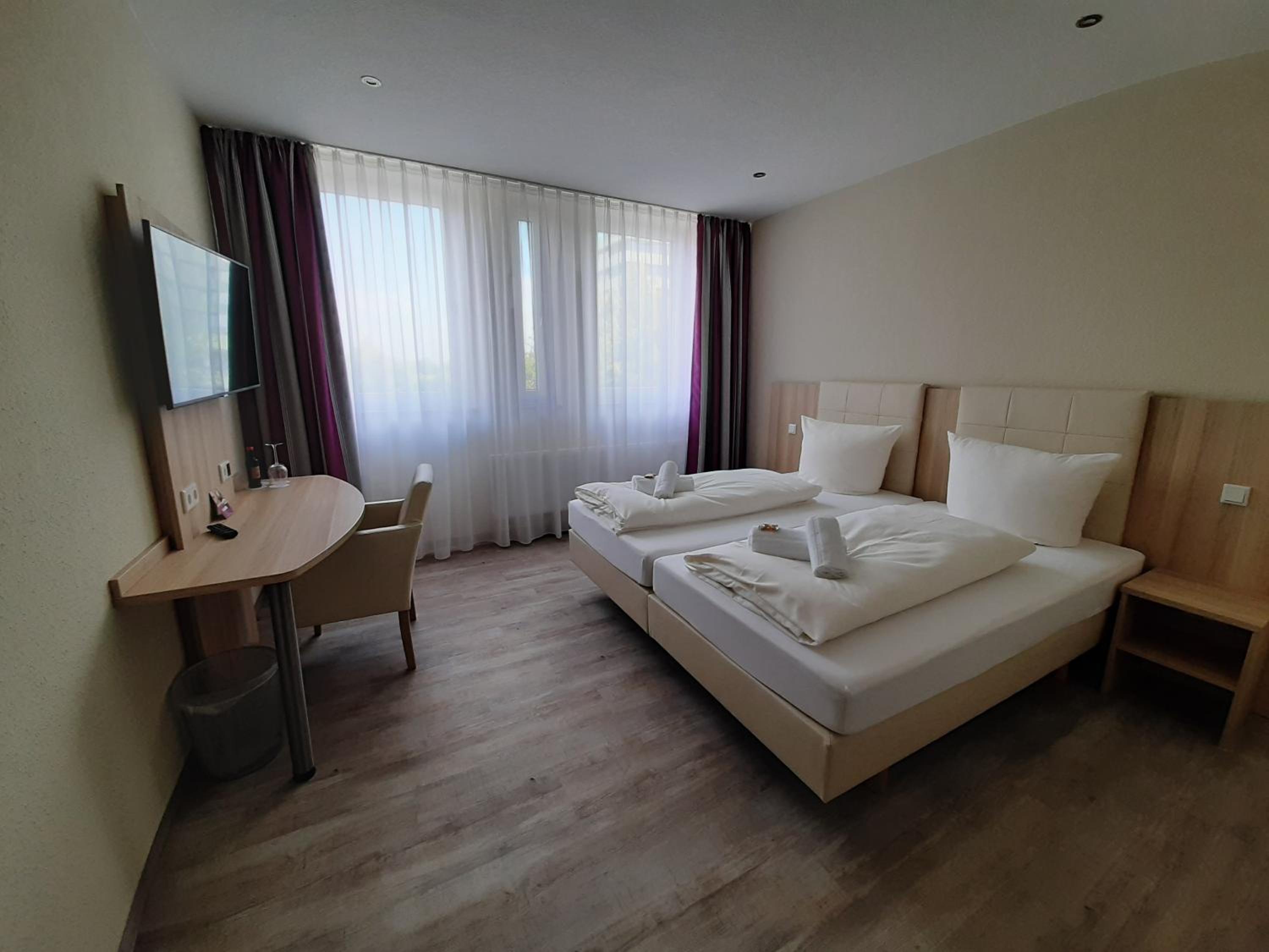 Deluxe Double or Twin Room