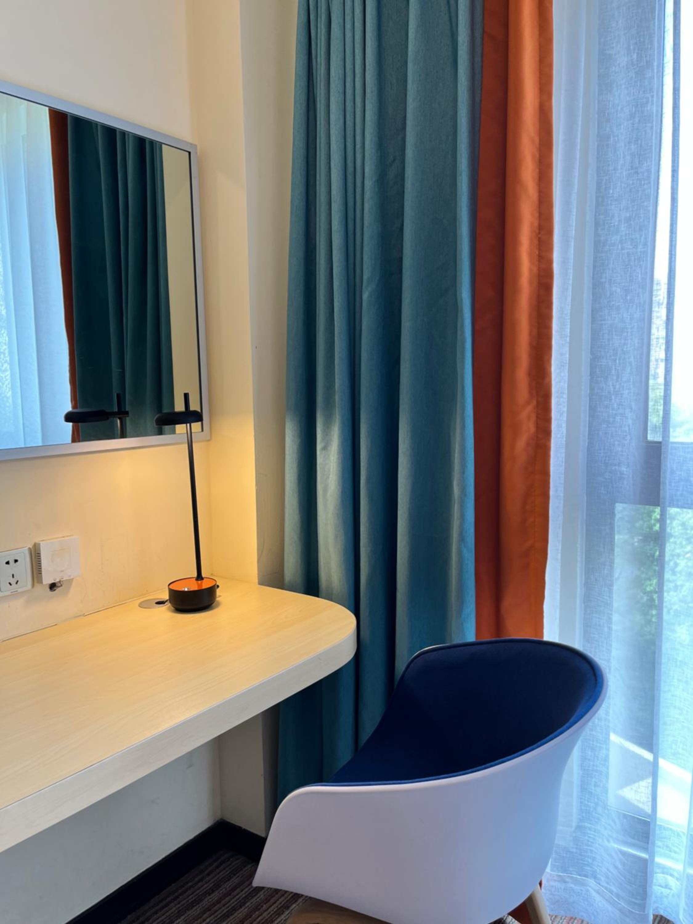 Queen Room - Accessible