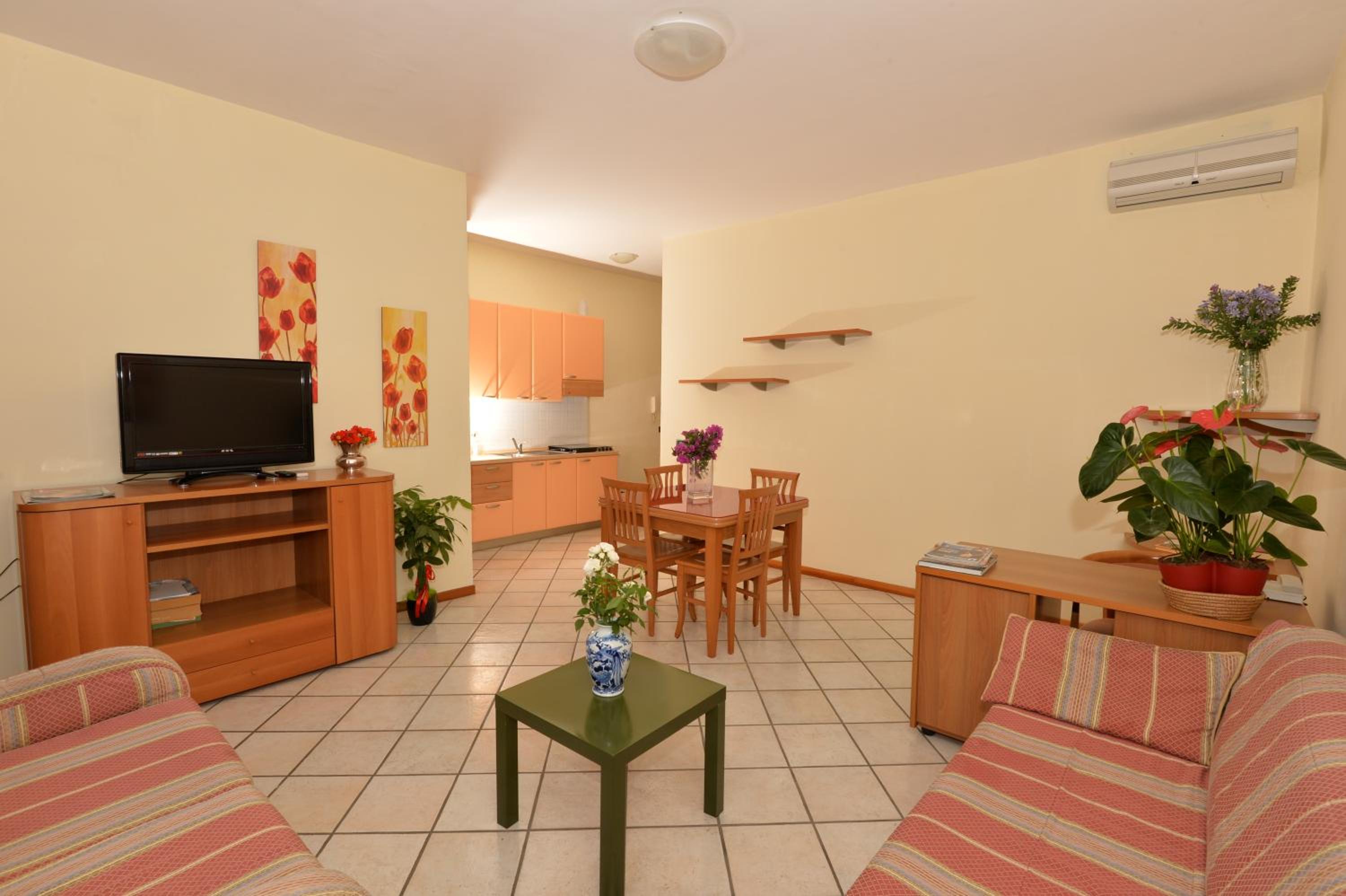 One-Bedroom Apartment with Sofa Bed