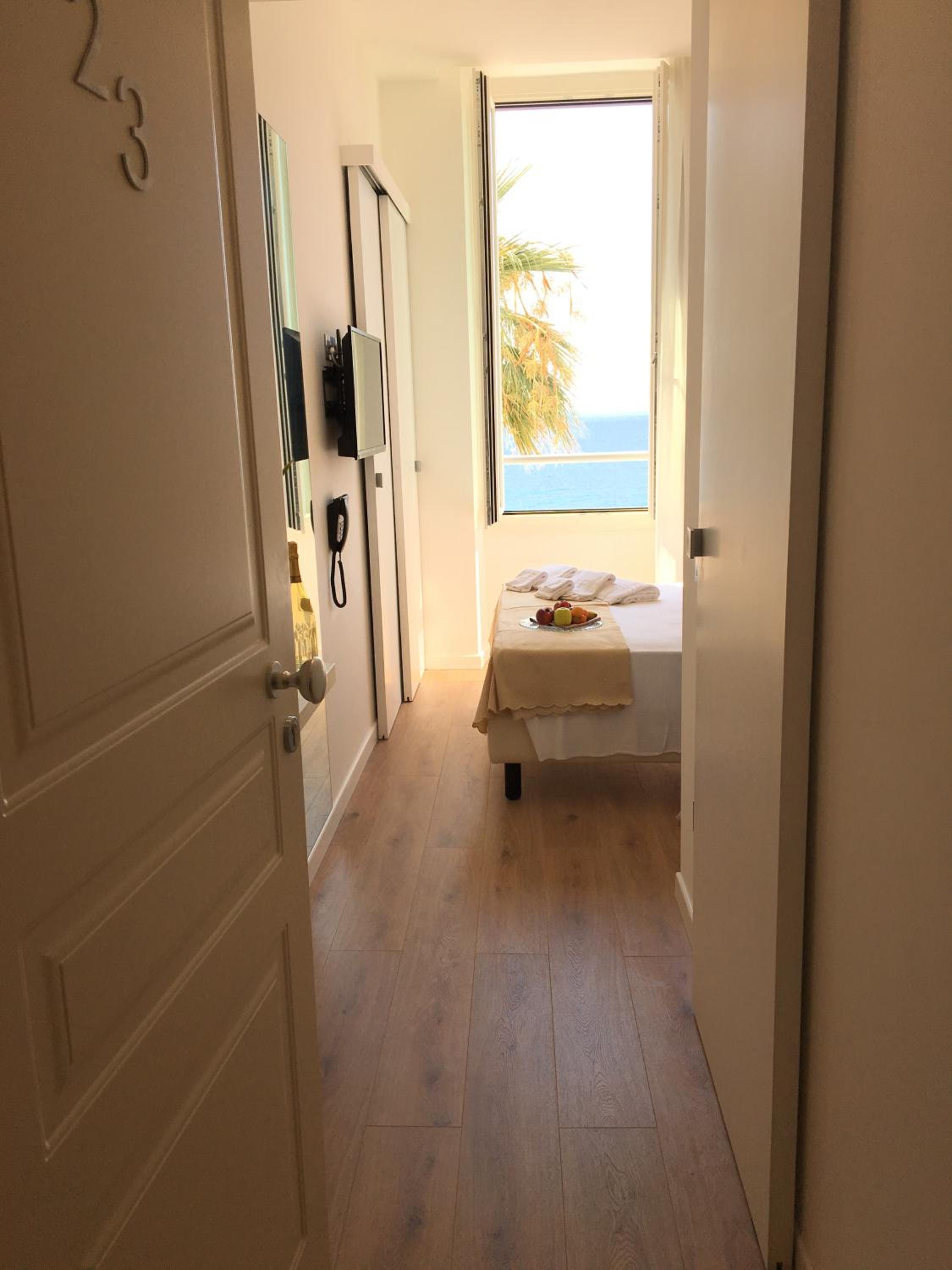 Queen Room with Sea View