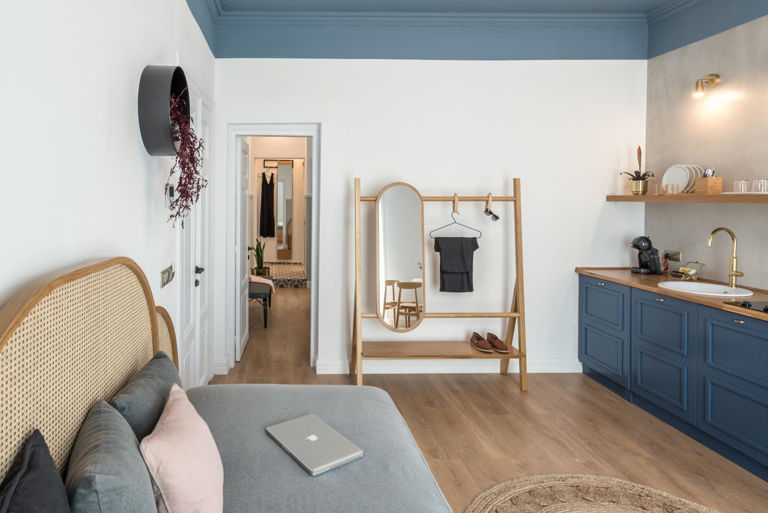 Apartment with Balcony