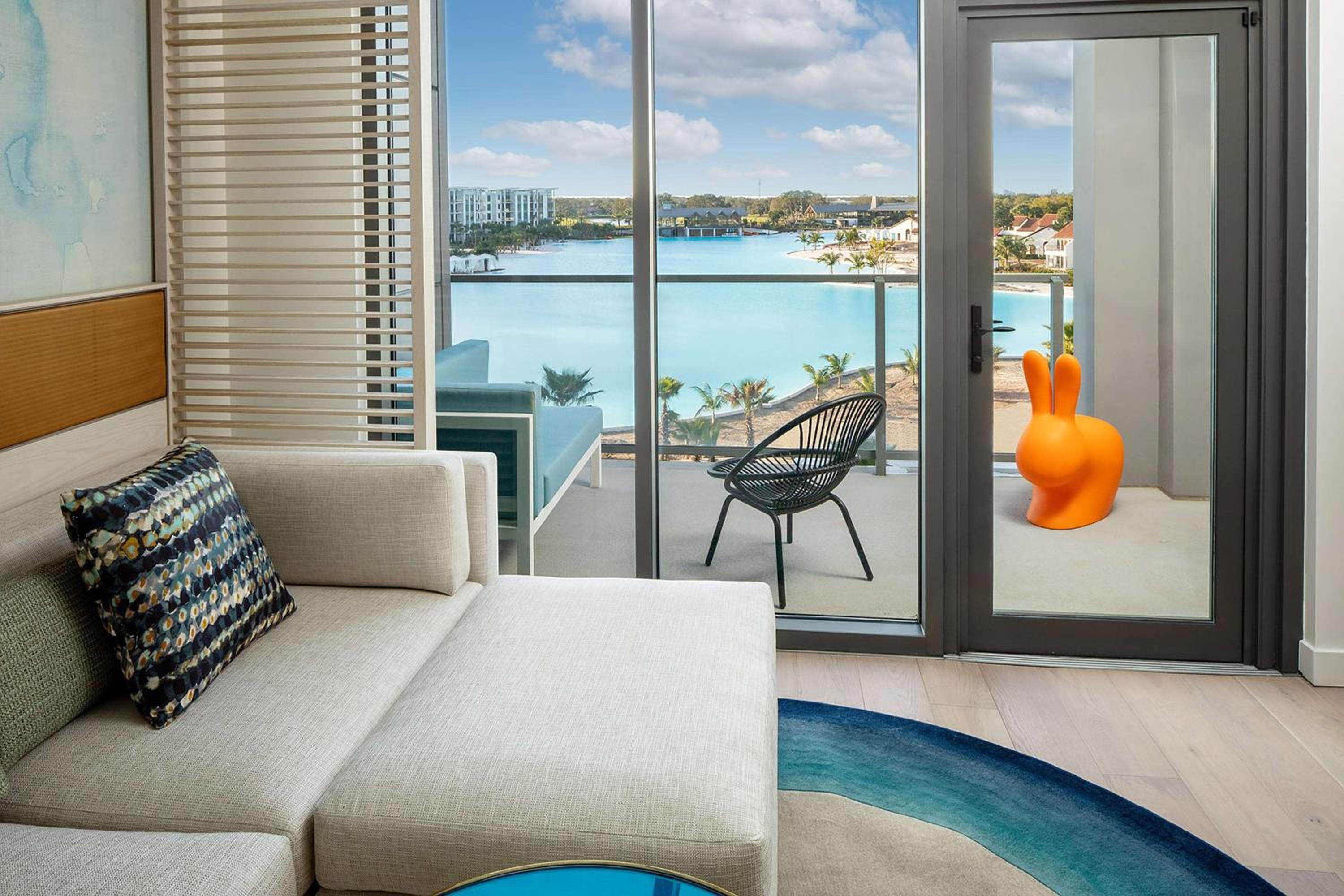 King Room With Balcony - Hearing Accessible