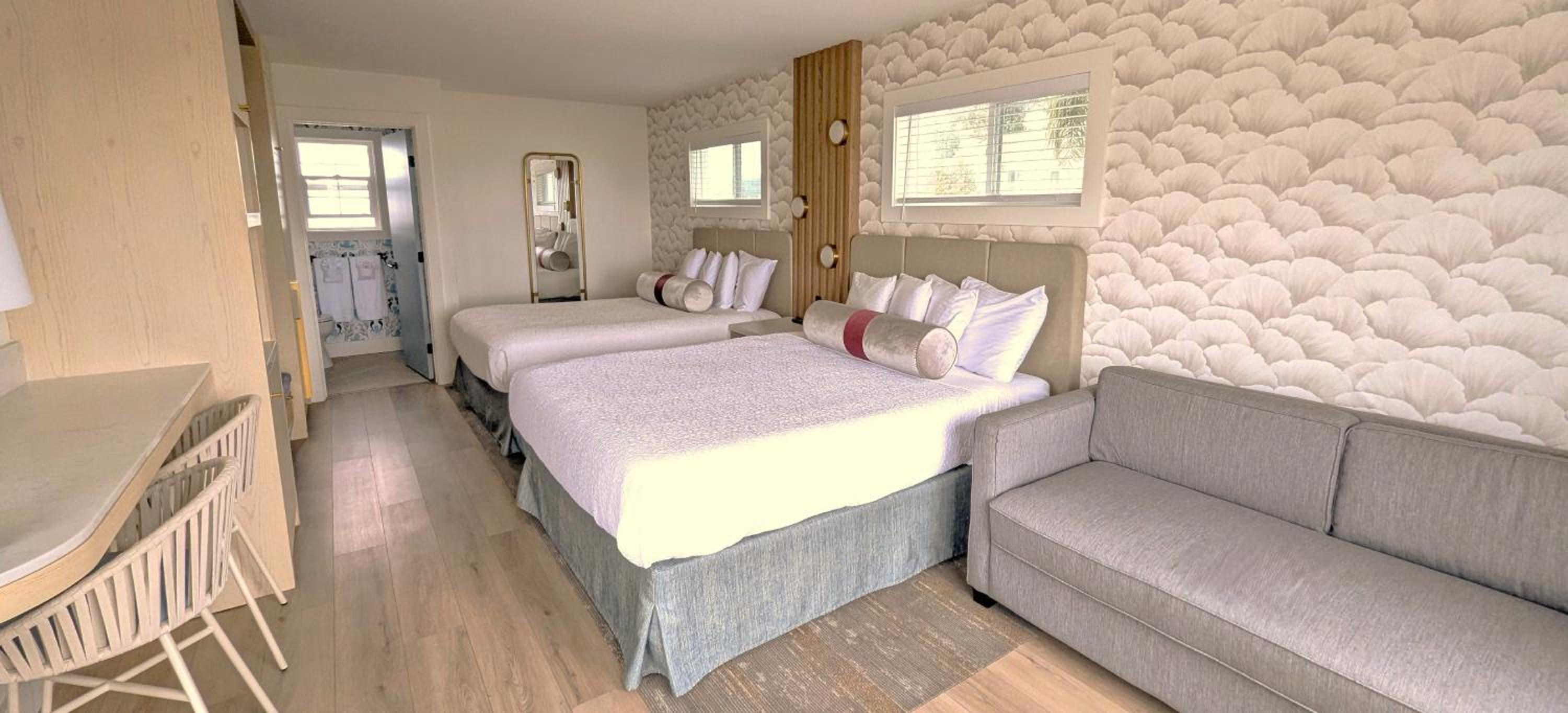 Family Room with Sea View