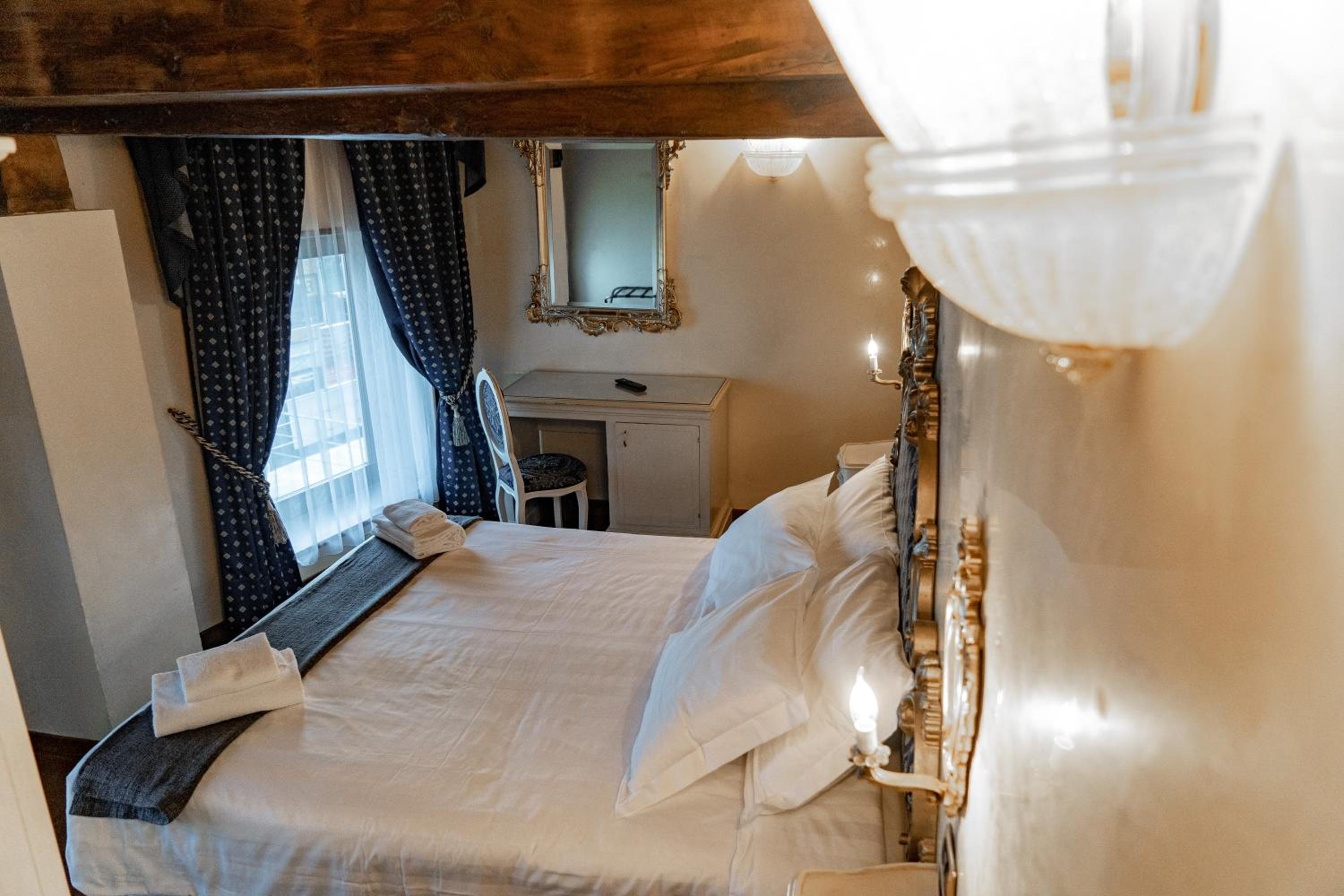 Superior Double Room with Lagoon View