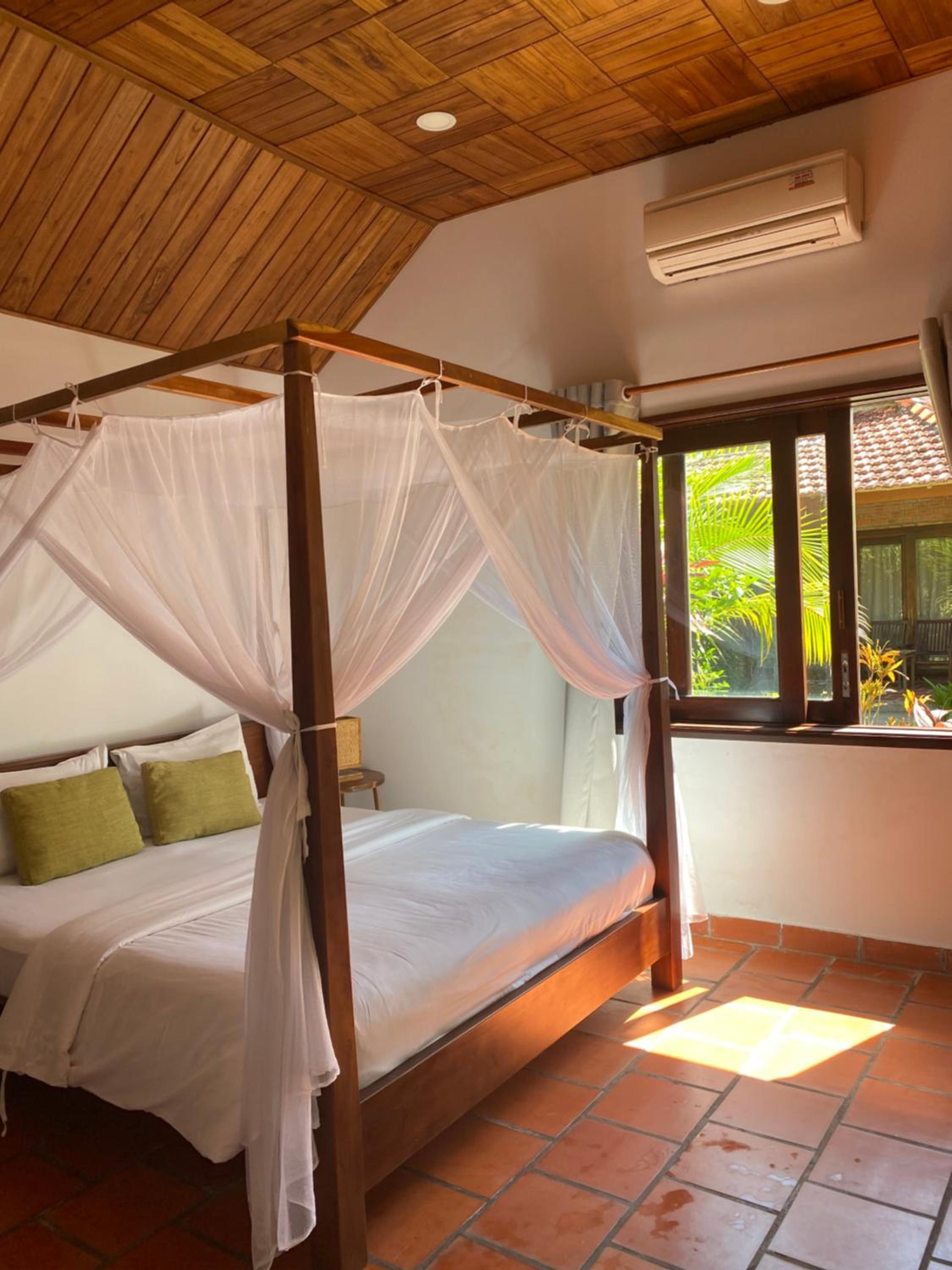 Deluxe Family Bungalow with Sea View