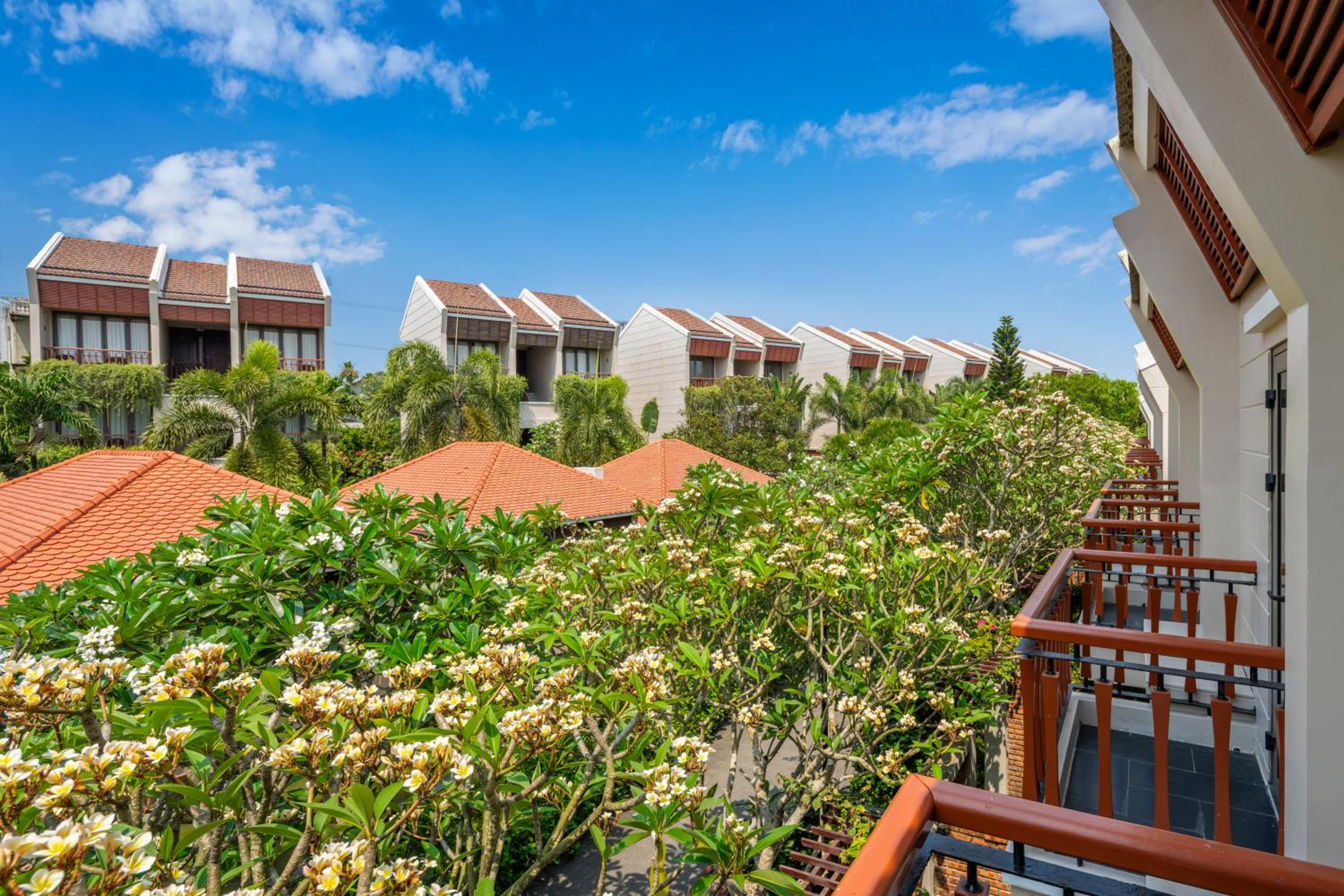 One-Bedroom River Suite Private Pool with Bathtub