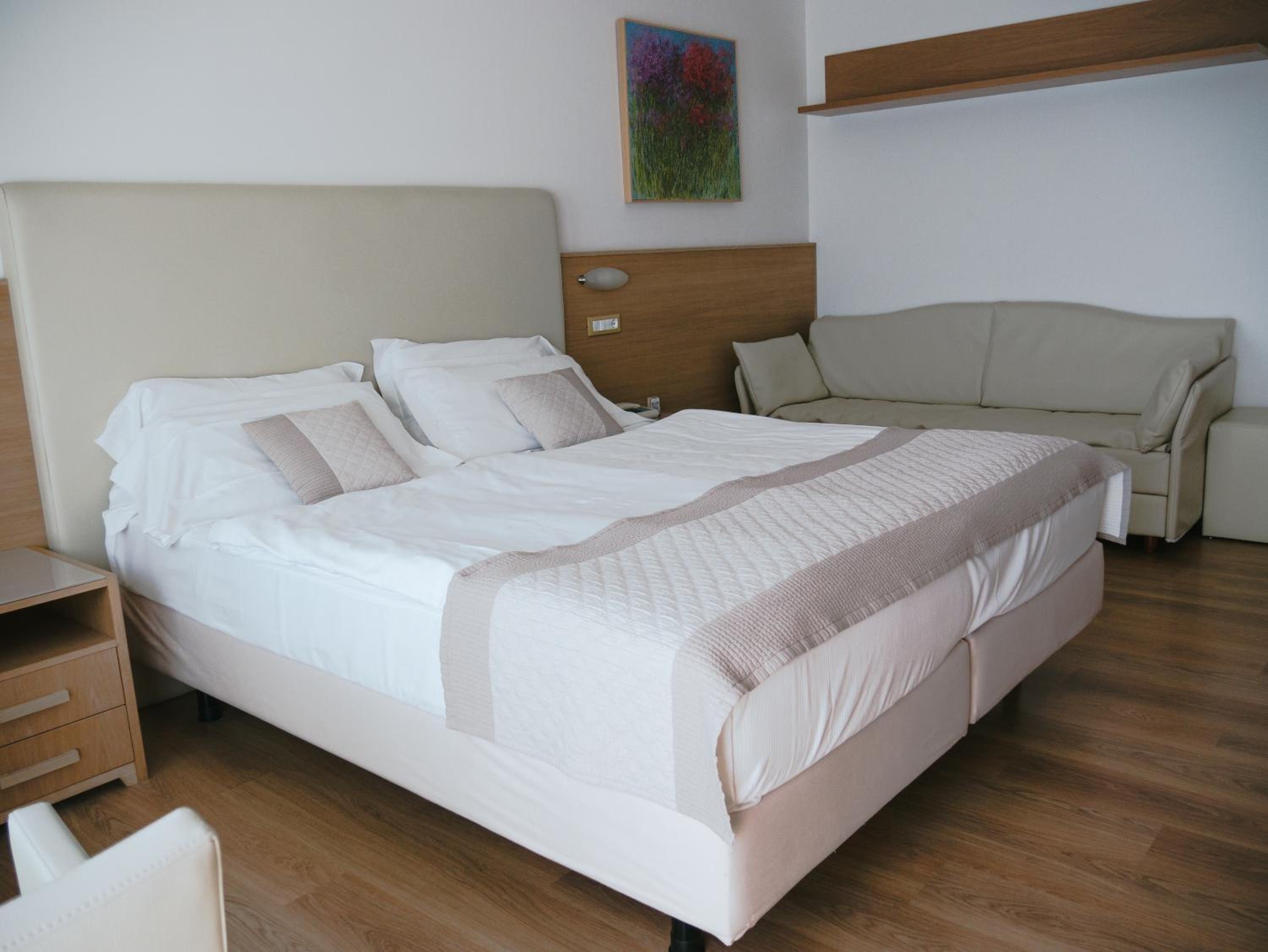 Superior Double Room with Frontal Sea View