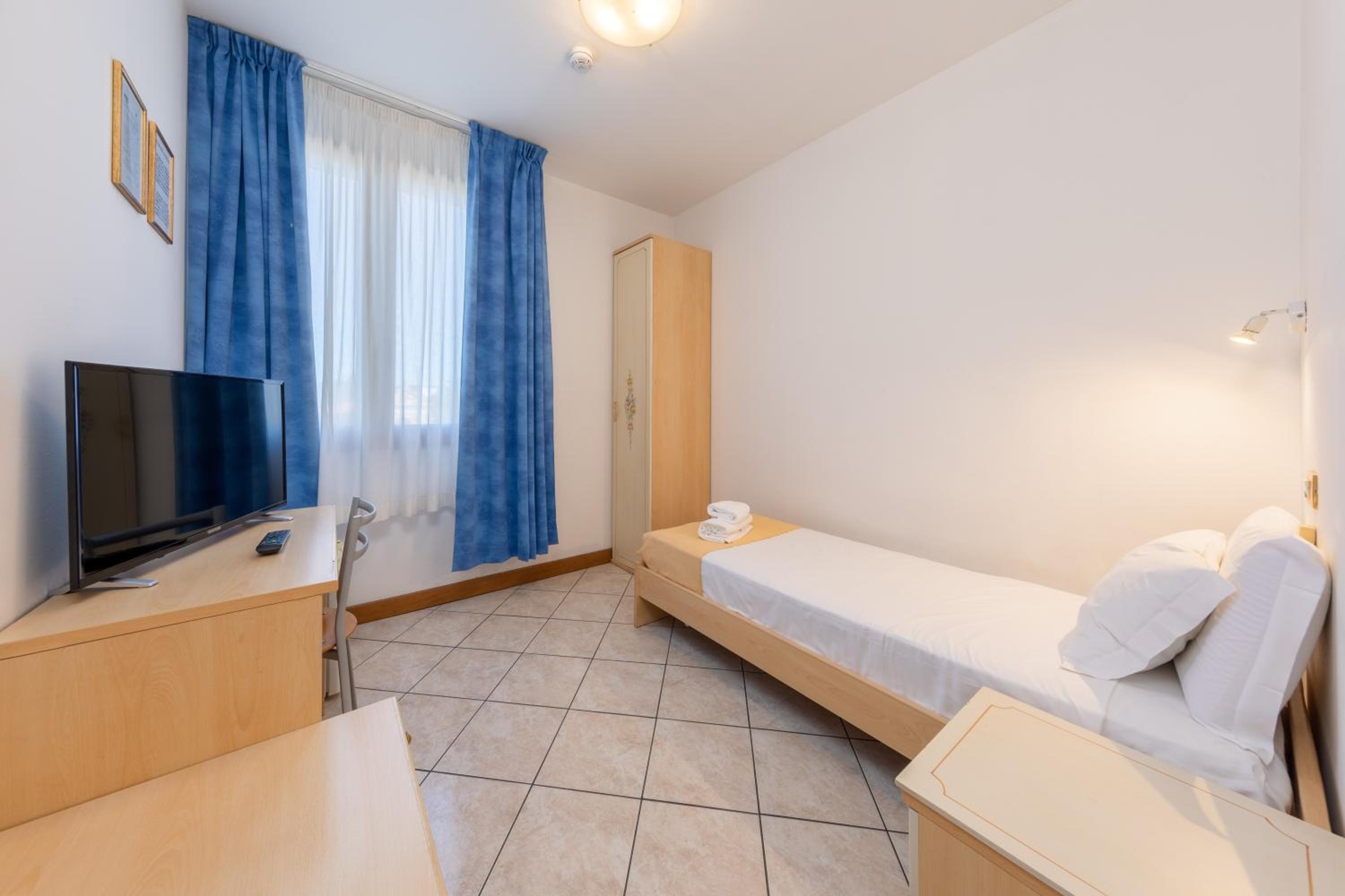 Single Room with Bathroom