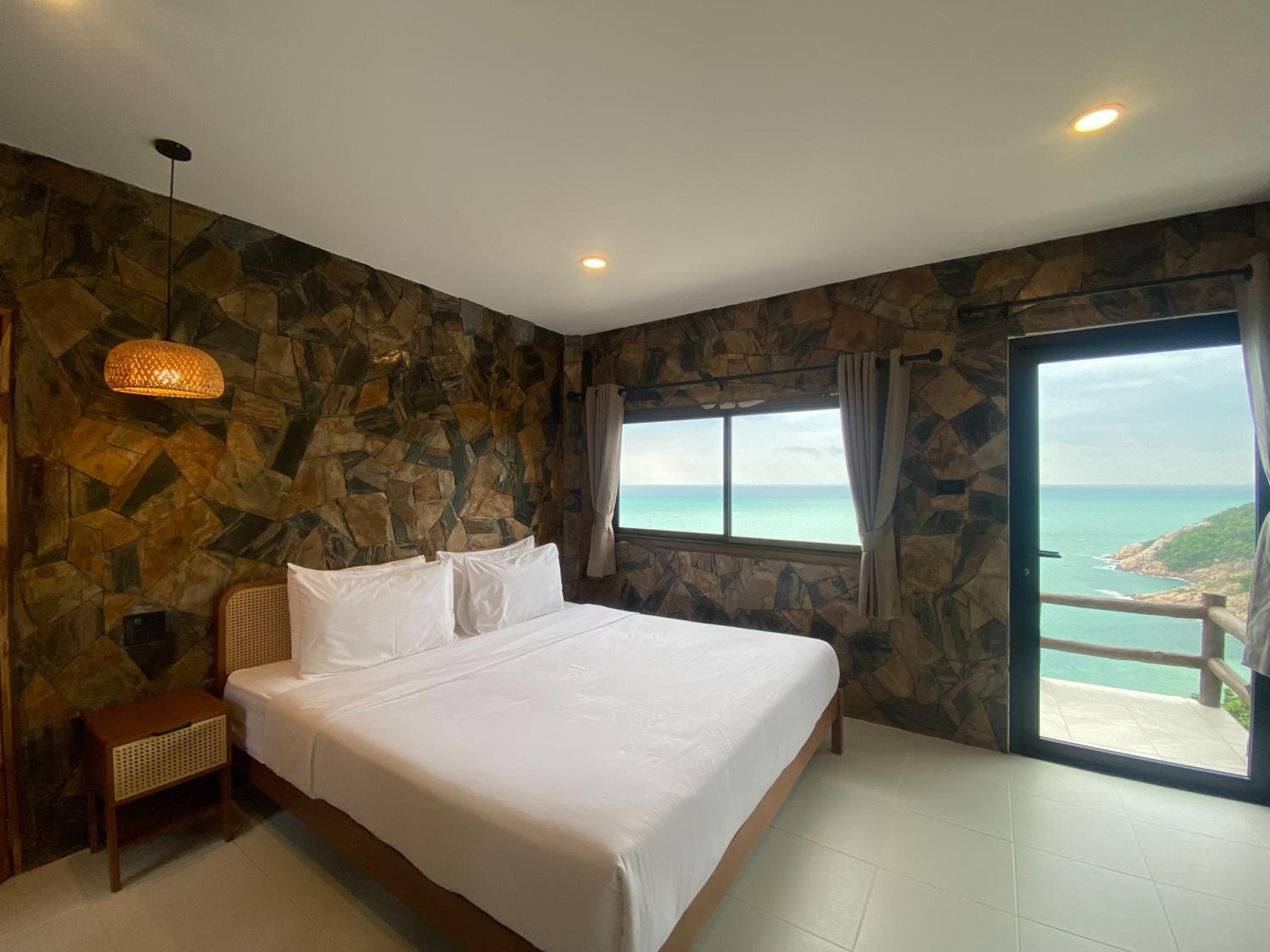 Deluxe Double Room with Sea View